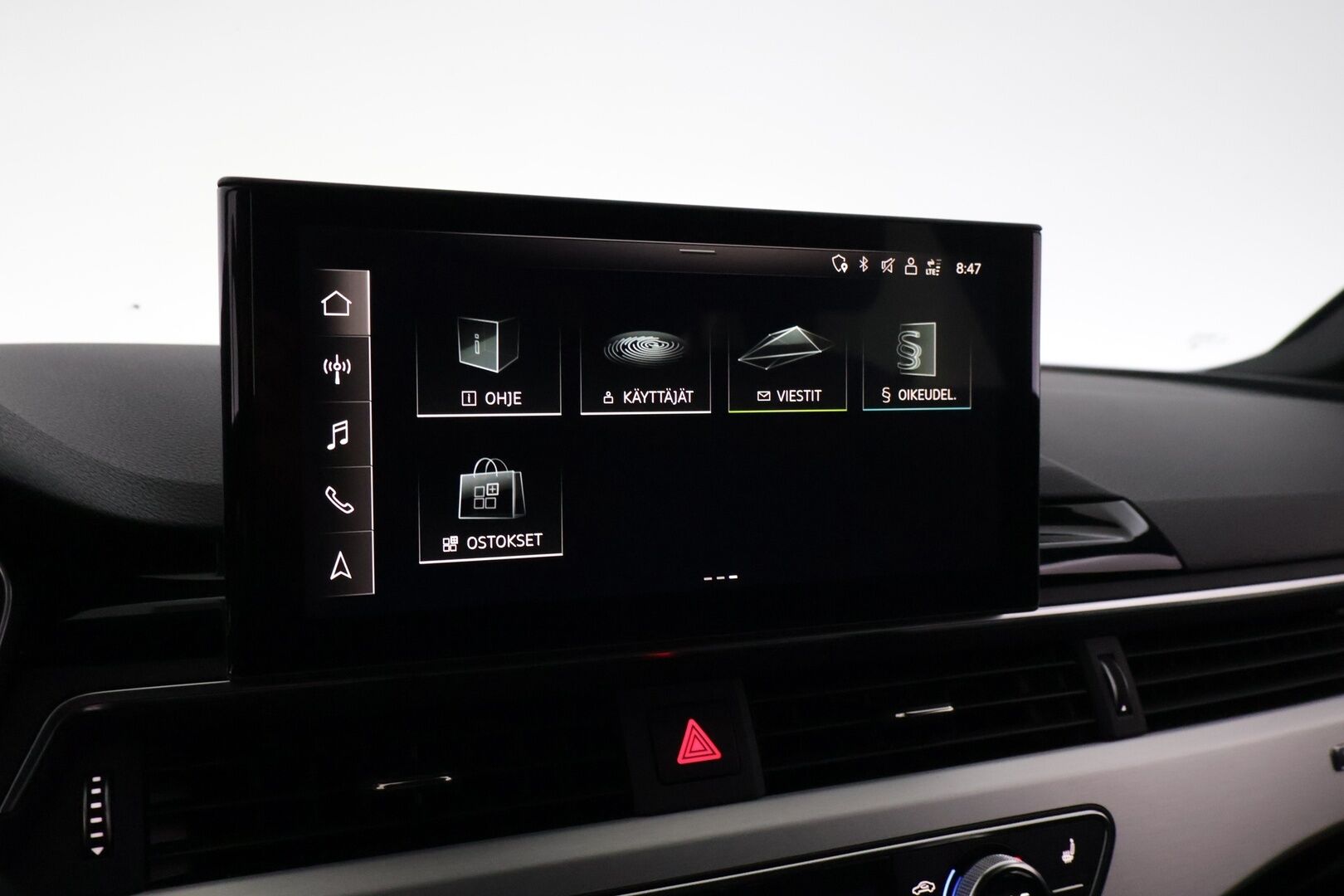 Audi A4 2022 Avant S-Line 40 TFSI quattro 2.0 TFSI MHEV quattro 150 kW S Tronic - | S-Line | ACC | Webasto | Matrix LED | S-Koukku | P-Kamera | Sporttipenkit | Apple&Android | Suomiauto |