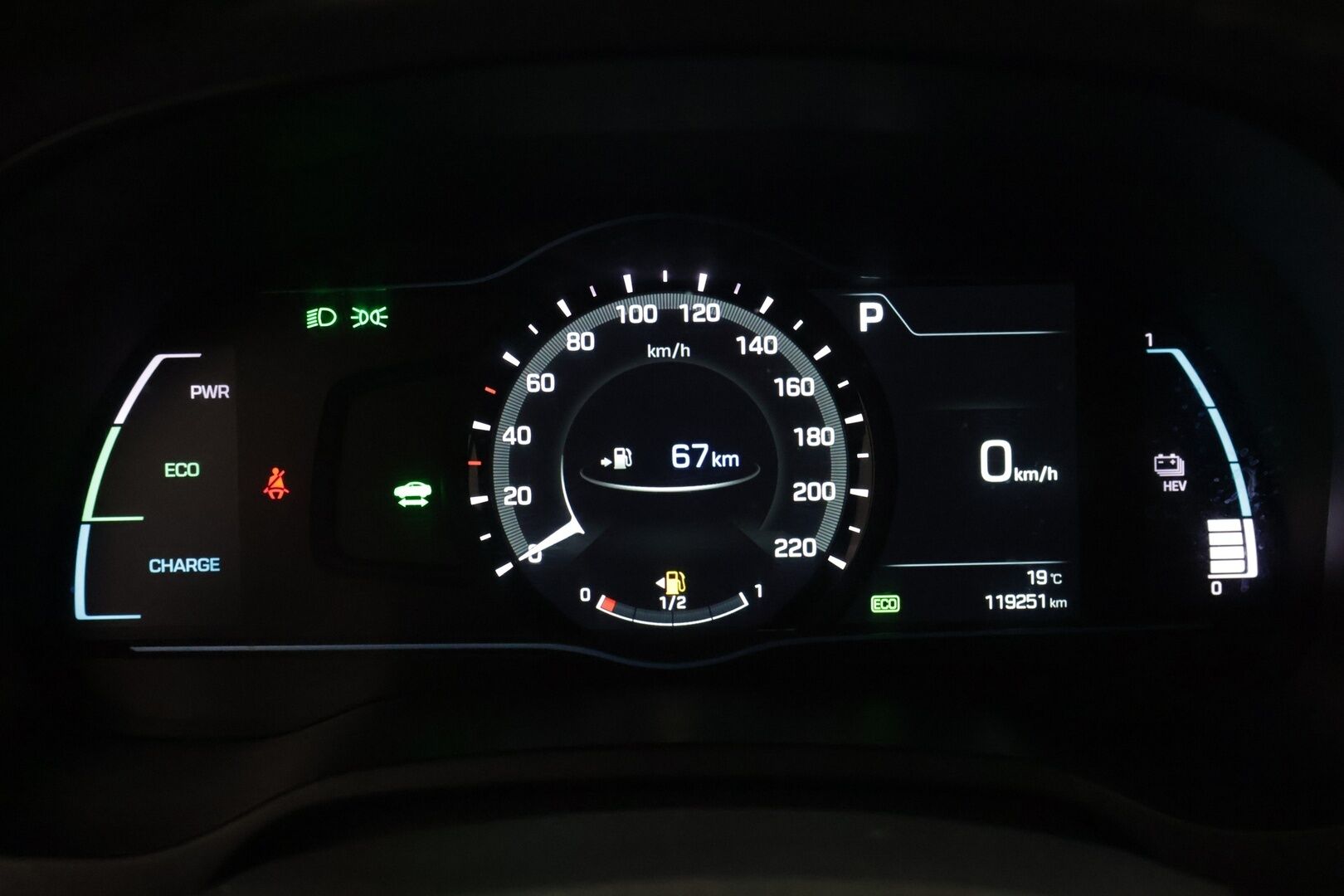 Hyundai IONIQ PLUG-IN 2017 1,6 plug-in 141 hv 6-DCT Style - ACC | Muistipenkki | P-Kamera | Tutkat | Digimittaristo | LED 