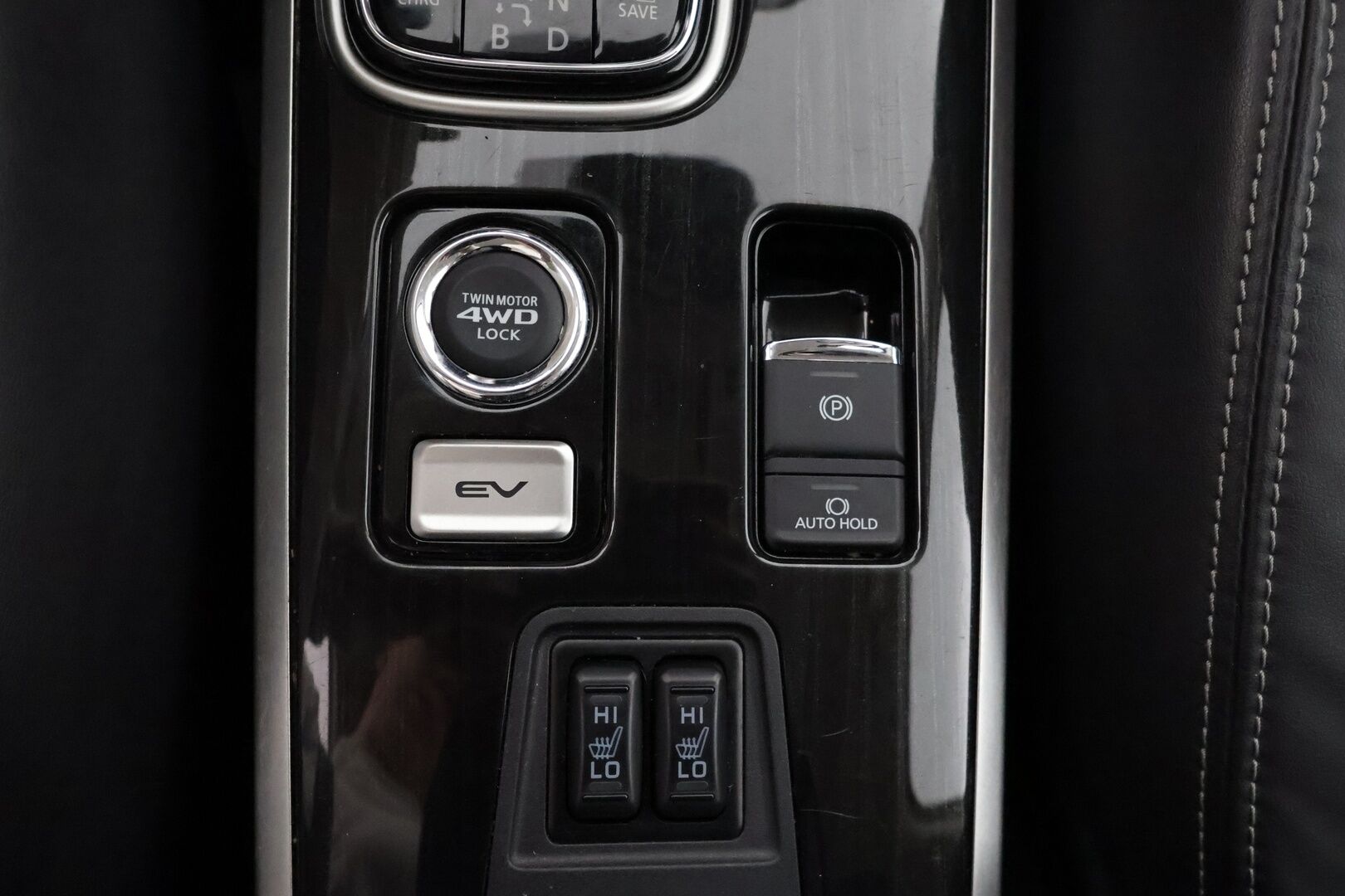 Mitsubishi Outlander PHEV 2018 Instyle Navi 4WD 5P - Adapt.Vakkari / Suomi-auto / KeyLessGo / P-kamera / Ratinlämmitin / 