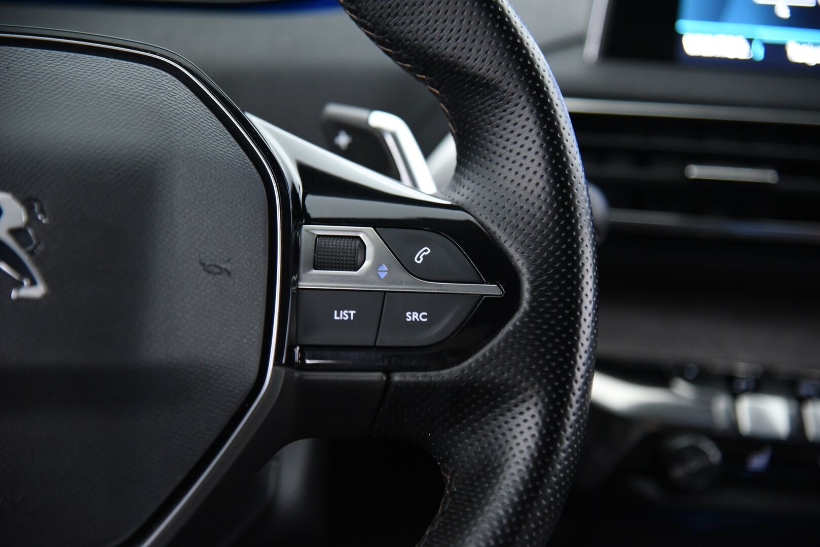 Peugeot 3008 2020 GT-line / Adapt. vak / 360 / KeyLess / Blis /  Digimittaristo - Led ajovalot / 2x renkaat / 