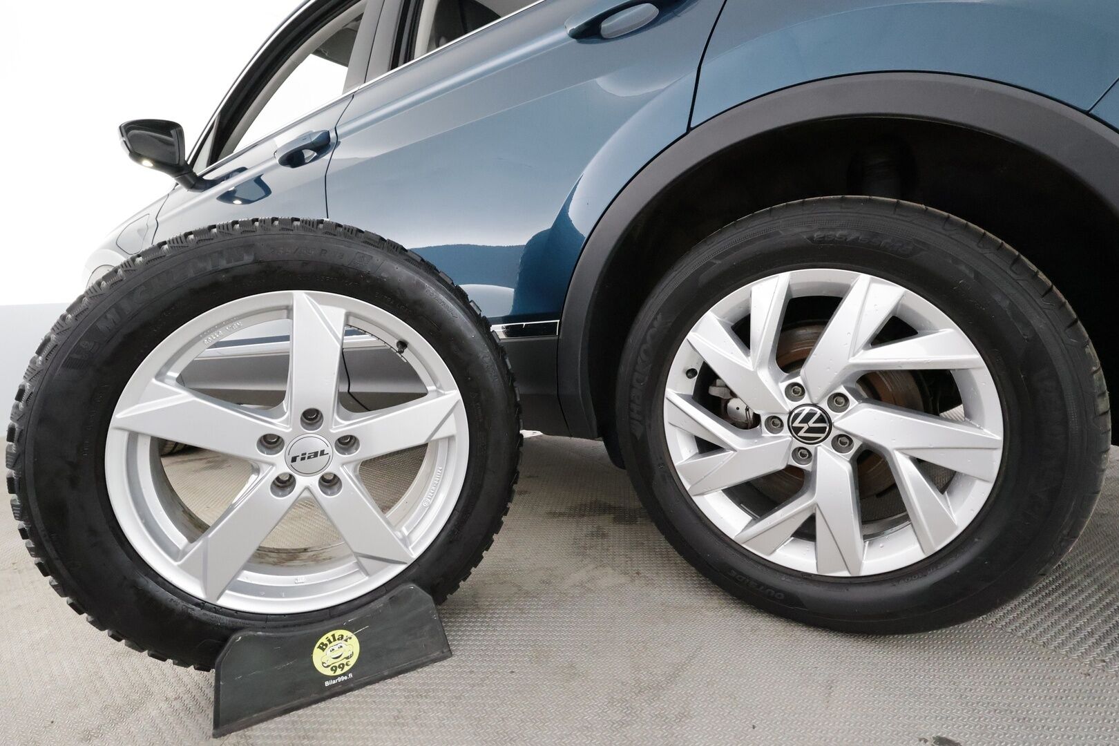 Volkswagen Tiguan 2022 Style eHybrid 180 kW DSG * ACC / Koukku / IQ-Light Matrix LED / P.kamera / Keyless / Sporttipenkit * - Suomi-auto / Kahdet Renkaat / Koti & Kauppalaturi - HULLUT AVAJAISHULINAT KORKOTARJOUS 3,29 %