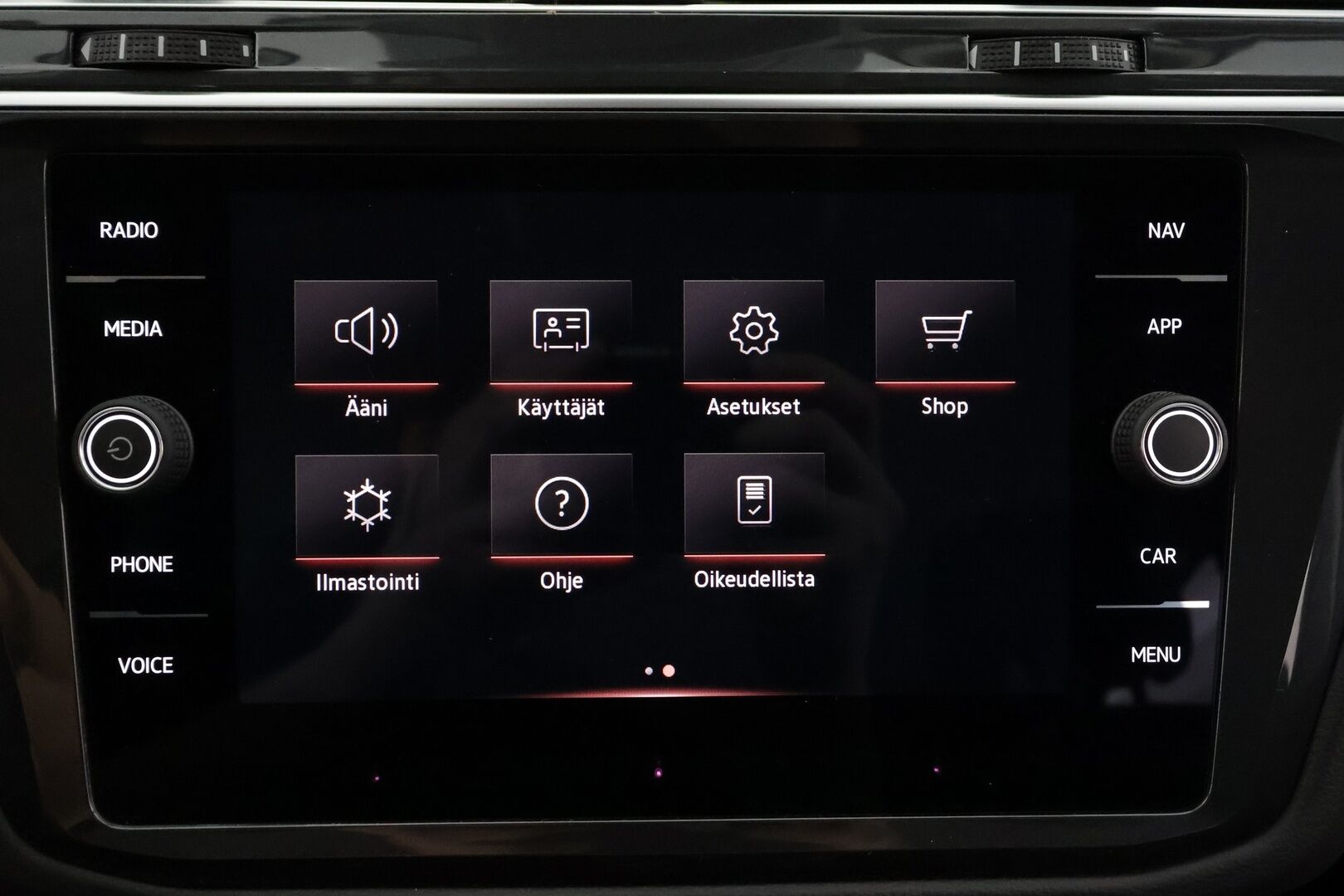 Volkswagen Tiguan 2022 Style eHybrid 180 kW DSG * ACC / Koukku / IQ-Light Matrix LED / P.kamera / Keyless / Sporttipenkit * - Suomi-auto / Kahdet Renkaat / Koti & Kauppalaturi - HULLUT AVAJAISHULINAT KORKOTARJOUS 3,29 %