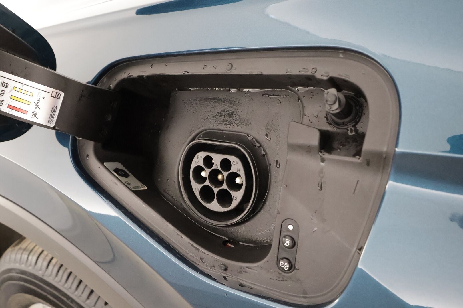 Volkswagen Tiguan 2022 Style eHybrid 180 kW DSG * ACC / Koukku / IQ-Light Matrix LED / P.kamera / Keyless / Sporttipenkit * - Suomi-auto / Kahdet Renkaat / Koti & Kauppalaturi - HULLUT AVAJAISHULINAT KORKOTARJOUS 3,29 %