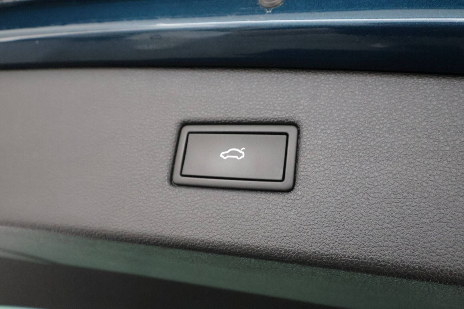 Volkswagen Tiguan 2022 Style eHybrid 180 kW DSG * ACC / Koukku / IQ-Light Matrix LED / P.kamera / Keyless / Sporttipenkit * - Suomi-auto / Kahdet Renkaat / Koti & Kauppalaturi - HULLUT AVAJAISHULINAT KORKOTARJOUS 3,29 %