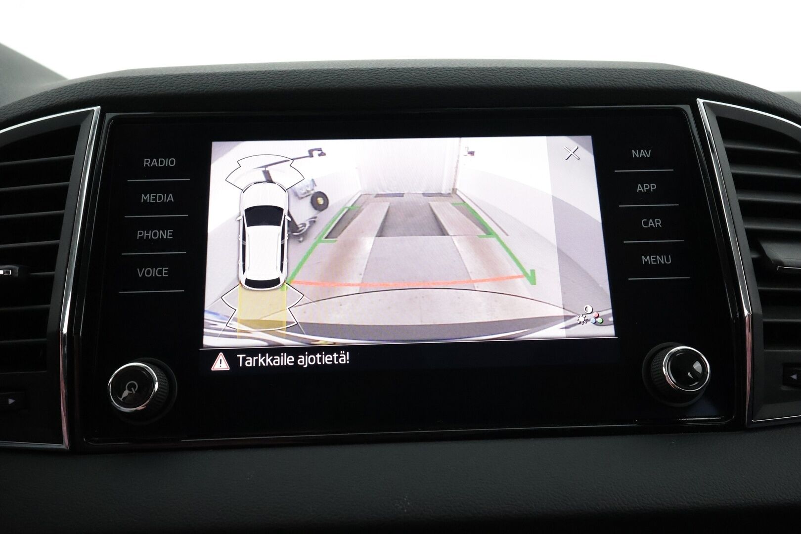 Skoda Karoq 2022 1.5 TSI Style BusinessLine DSG Autom. 1-om. Suomi-auto / Webasto / Adapt. Vakkari / Kaistavahti / P-kamera / LED-valot / Navi / KeylessGo / 2x renkaat - 1-om. Suomi-auto uudemmalla paremmalla tekniikalla 