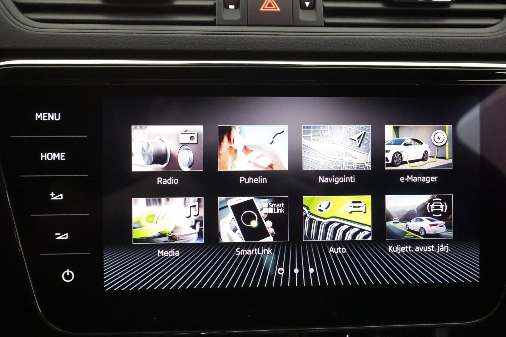 Skoda Superb 2022 Combi 1.4 TSI PHEV SportLine iV DSG Autom. - | ACC | Canton | Muisitpenkki | Puolinahat | LED | P.kamera | Keyless | Digimittaristo | Apple&Android | 1.Om Suomi-auto | Kahdet Renkaat | Merkkihuollettu |