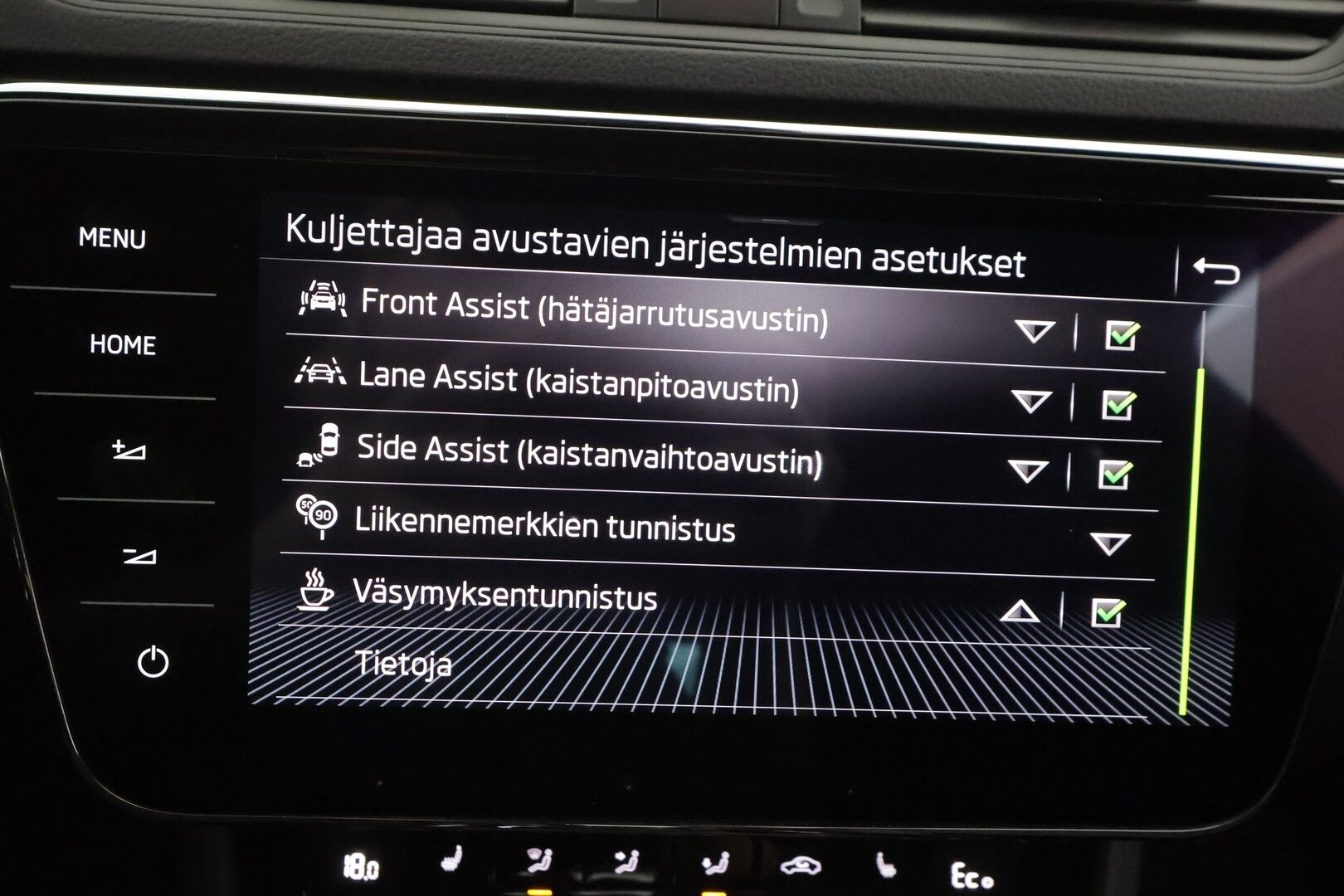 Skoda Superb 2022 Combi 1.4 TSI PHEV SportLine iV DSG Autom. - | ACC | Canton | Muisitpenkki | Puolinahat | LED | P.kamera | Keyless | Digimittaristo | Apple&Android | 1.Om Suomi-auto | Kahdet Renkaat | Merkkihuollettu |