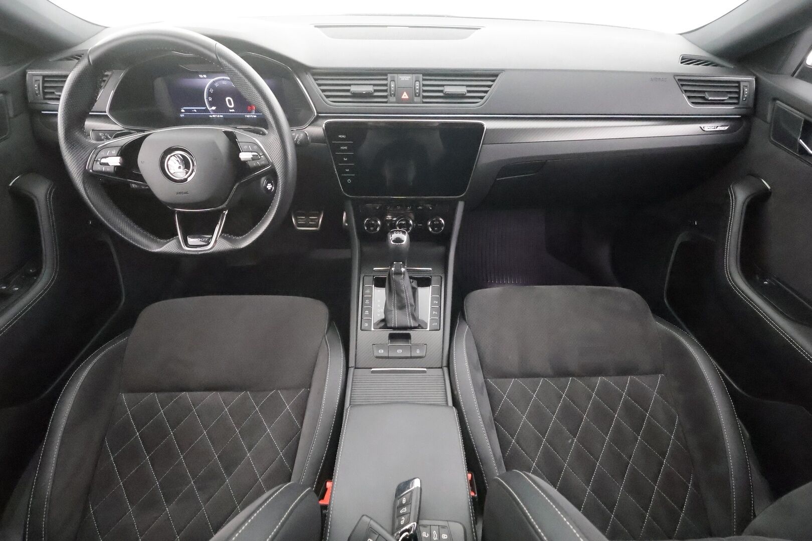 Skoda Superb 2022 Combi 1.4 TSI PHEV SportLine iV DSG Autom. - | ACC | Canton | Muisitpenkki | Puolinahat | LED | P.kamera | Keyless | Digimittaristo | Apple&Android | 1.Om Suomi-auto | Kahdet Renkaat | Merkkihuollettu |