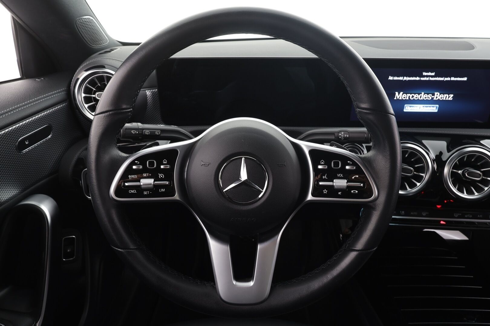 Mercedes-Benz CLA 2022 250 e A Shooting Brake Business * Widescreen / Multibeam / P.kamera / Sportpenkki / Navi / Kaistavahti / Keyless * - 1-om Suomi-auto / 2x Latauskaapelit / Kahdet renkaat aluvanteilla