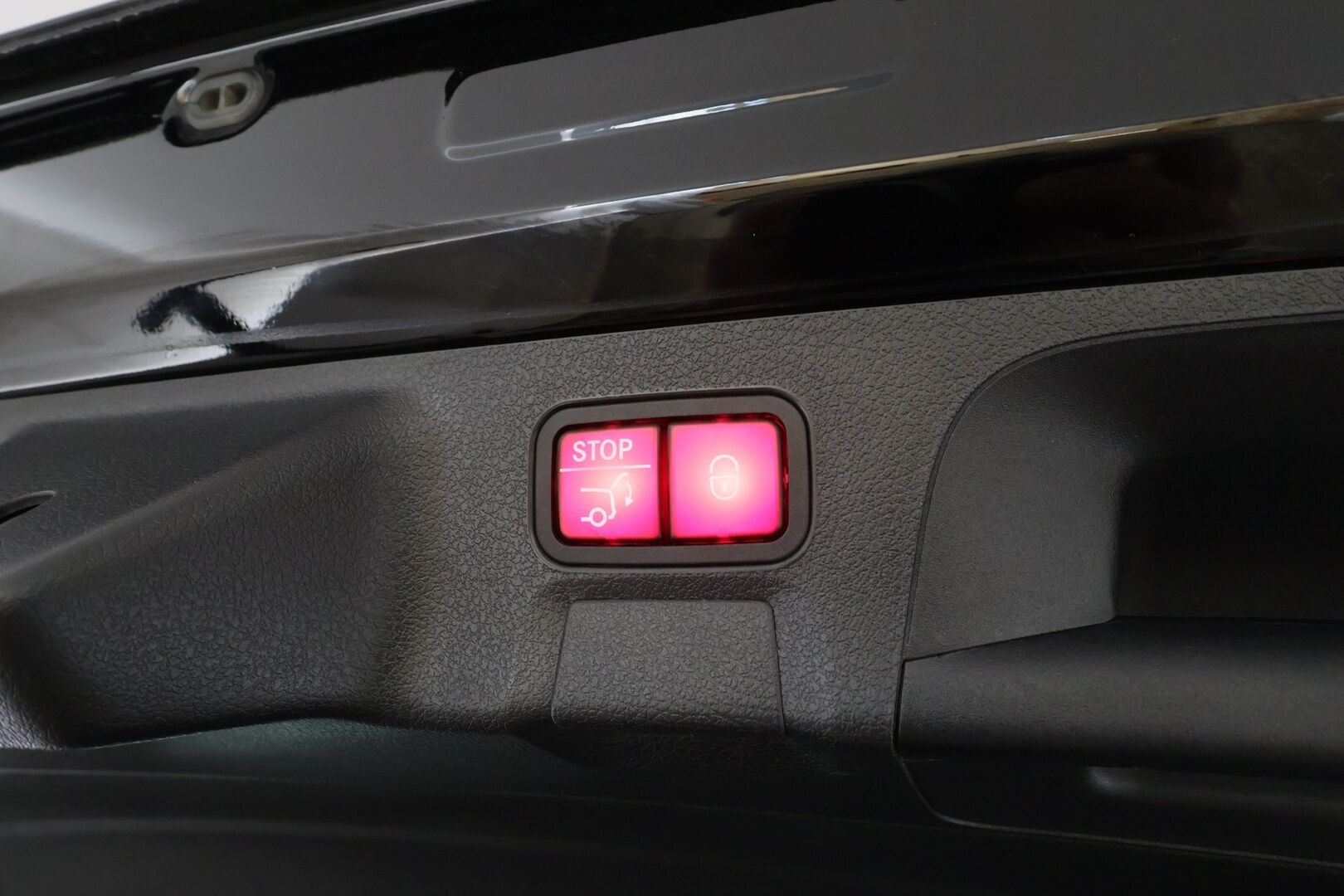 Mercedes-Benz CLA 2022 250 e A Shooting Brake Business * Widescreen / Multibeam / P.kamera / Sportpenkki / Navi / Kaistavahti / Keyless * - 1-om Suomi-auto / 2x Latauskaapelit / Kahdet renkaat aluvanteilla