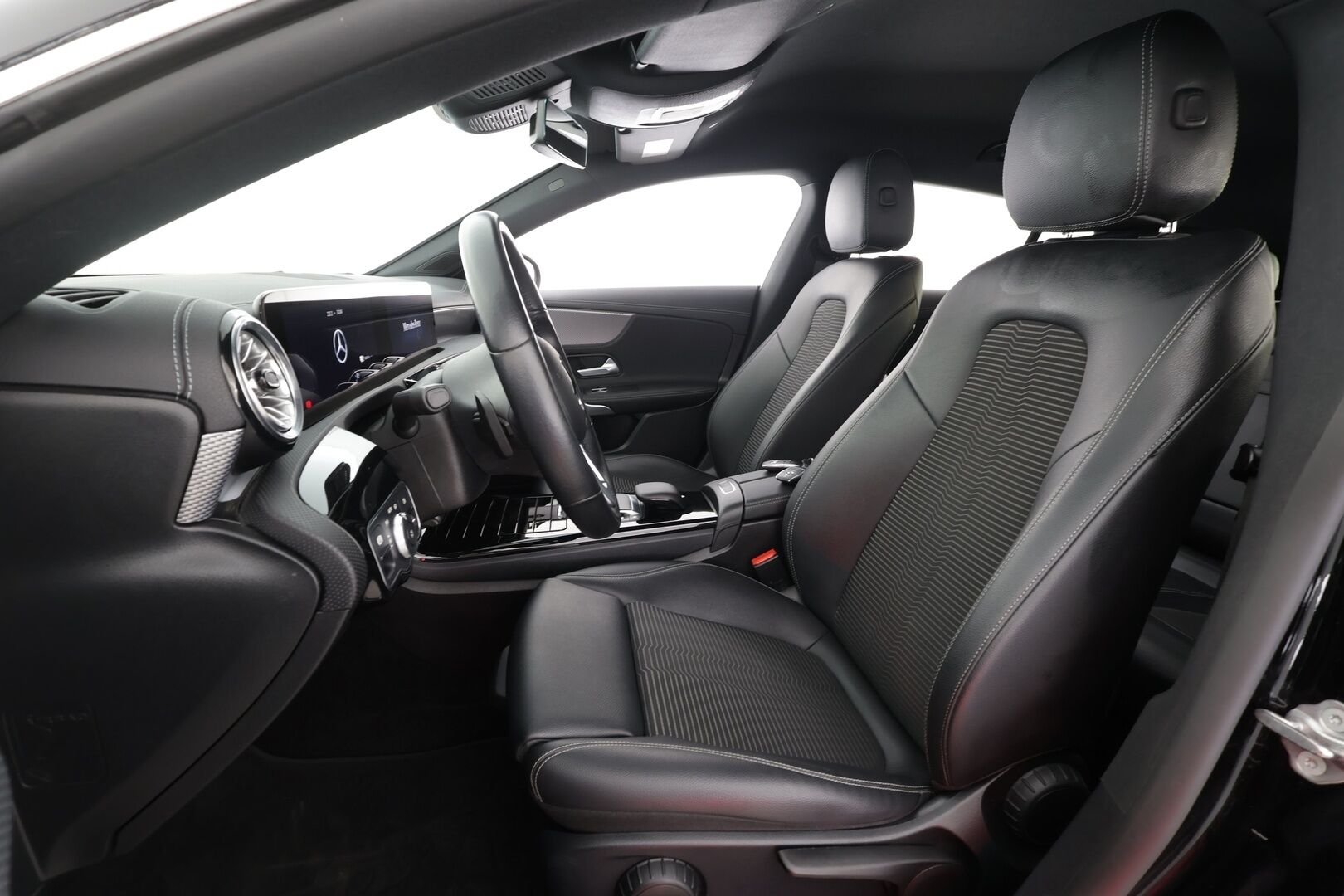 Mercedes-Benz CLA 2022 250 e A Shooting Brake Business * Widescreen / Multibeam / P.kamera / Sportpenkki / Navi / Kaistavahti / Keyless * - 1-om Suomi-auto / 2x Latauskaapelit / Kahdet renkaat aluvanteilla