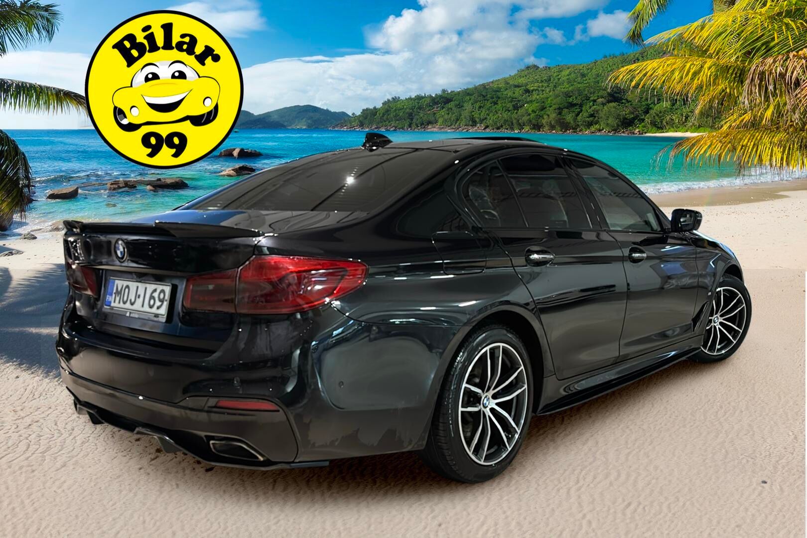 BMW 530 2017 G30 Sedan 530e A iPerformance M Sport ** B&W / Eleohjaus / Autopilot / Soft Close / Carplay / Adapt. LED / Muisti nahat / HUD / 360 / Panorama * - Harvinaisilla varusteilla! Takanäytöt, B&W, Erikoisväri, Imuovet, Adapt alusta, Display key,  Ambient air, 4 alue ilmastointi. Puhdas vertical