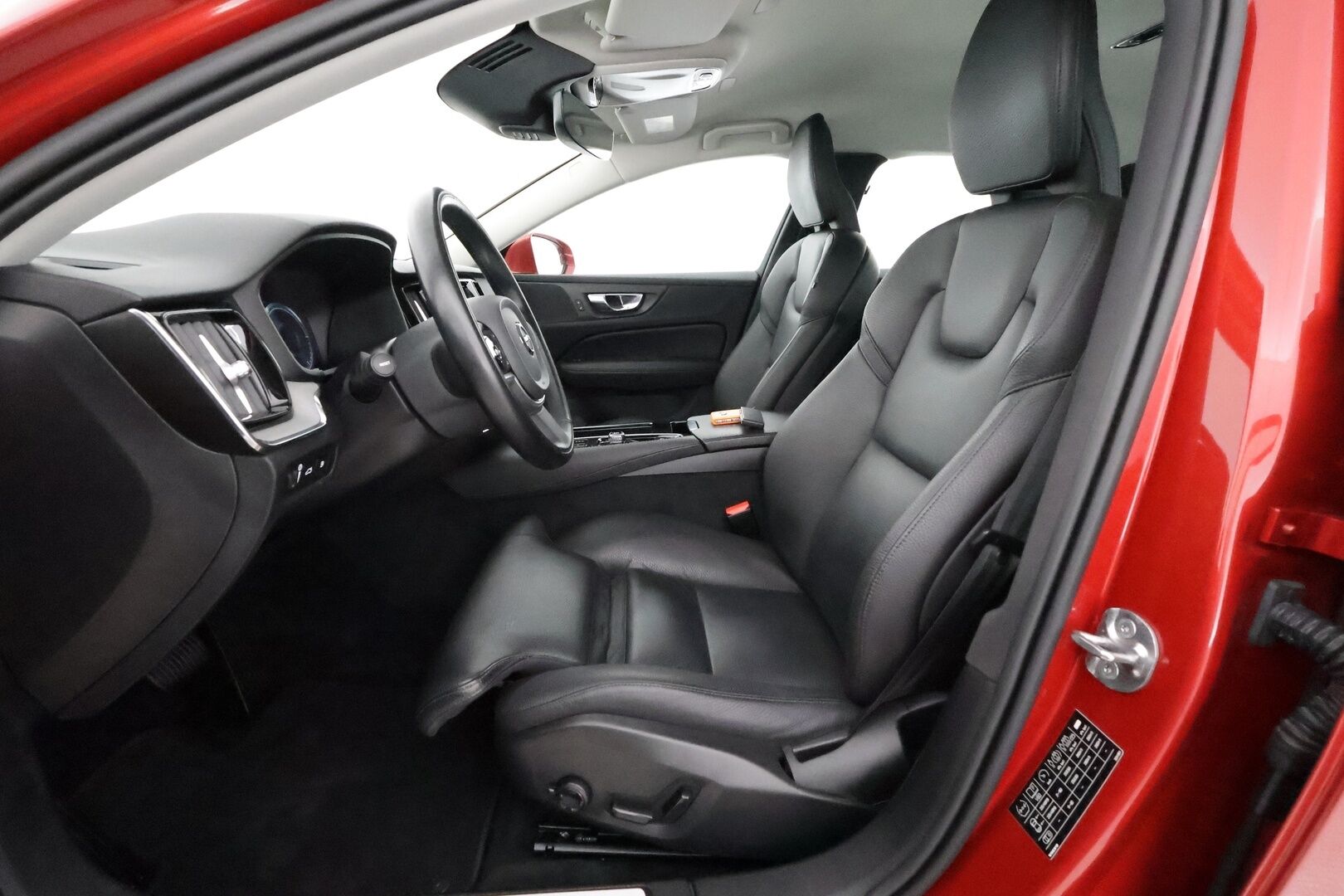 Volvo V60 2022 T8 AWD Long Range High Performance Inscription Edition aut** Adapt.vakkari / P.kamera / Muistipenkki / KeyLess - 3,99 % KORKOTARJOUS TÄHÄN AUTOON - 1-om Suomi-auto / Sporttipenkit / Apple&Android / Merkkihuollettu