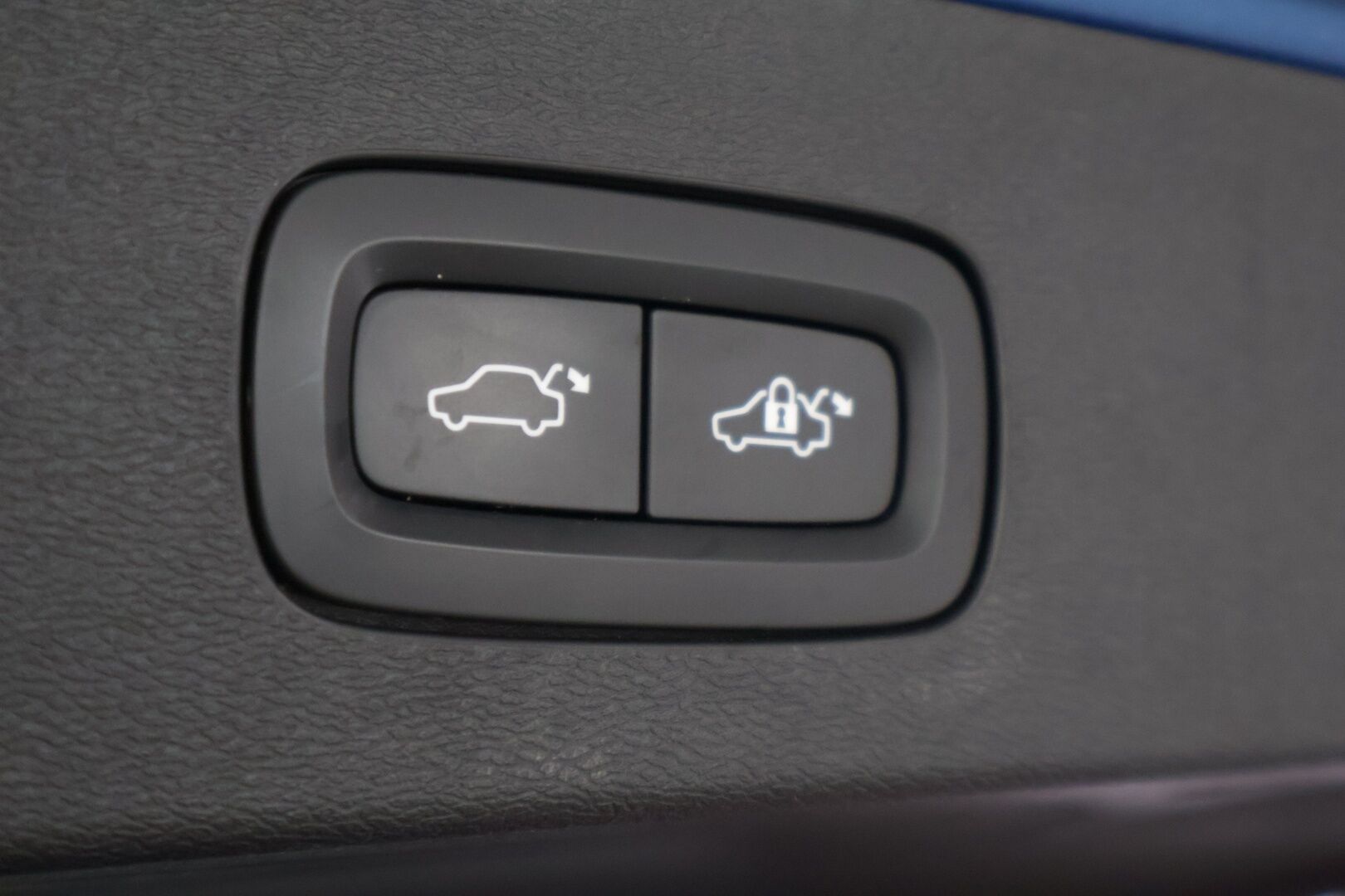 Volvo V60 2021 T8 TwE AWD R-Design aut *H&K / HUD / 360° / Panorama / Tehdaskoukku / Adapt. vakkari / Webasto* - *Volvo Exterior Styling Kit / Jakohihna vaihdettu 2025 / Huippuvarusteet*