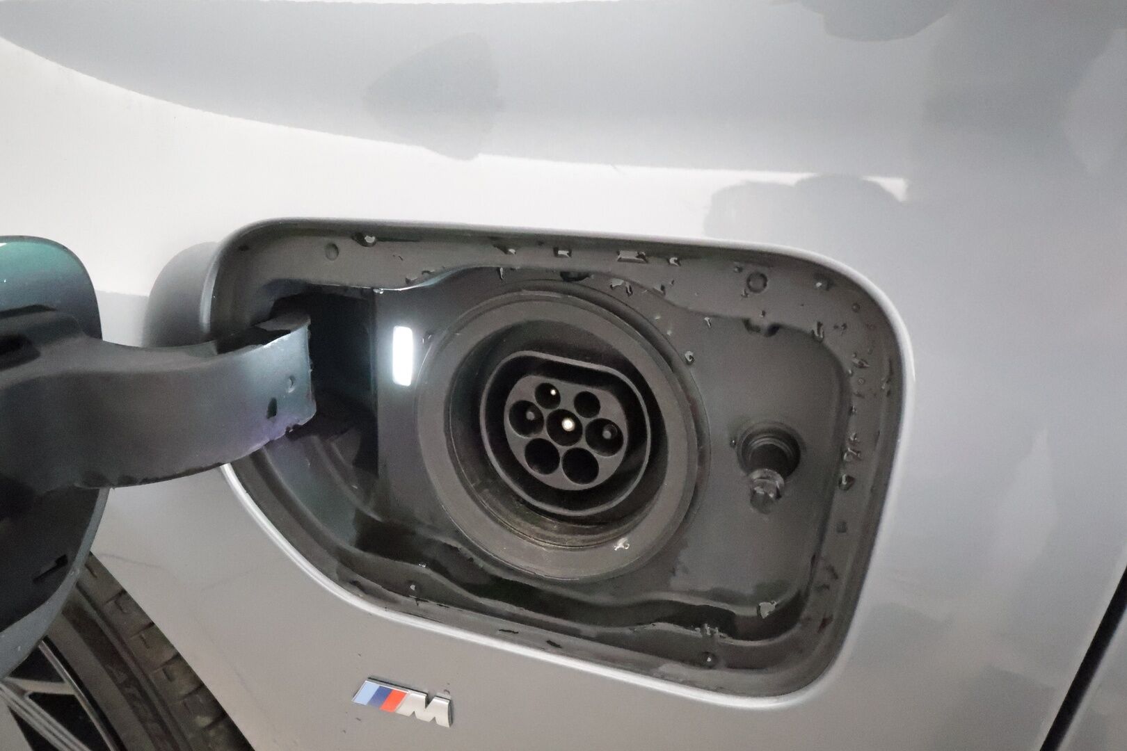 BMW 530 2020 G30 Sedan 530e A Charged Edition M Sport *Vakkari / Hifi / Sporttipenkit / Navi / LED / Kamera / Digimittaristo* - Kahdet alumiinivanteet / Puhdas Carvertical / Viimeisin huolto 08/25 99tkm!