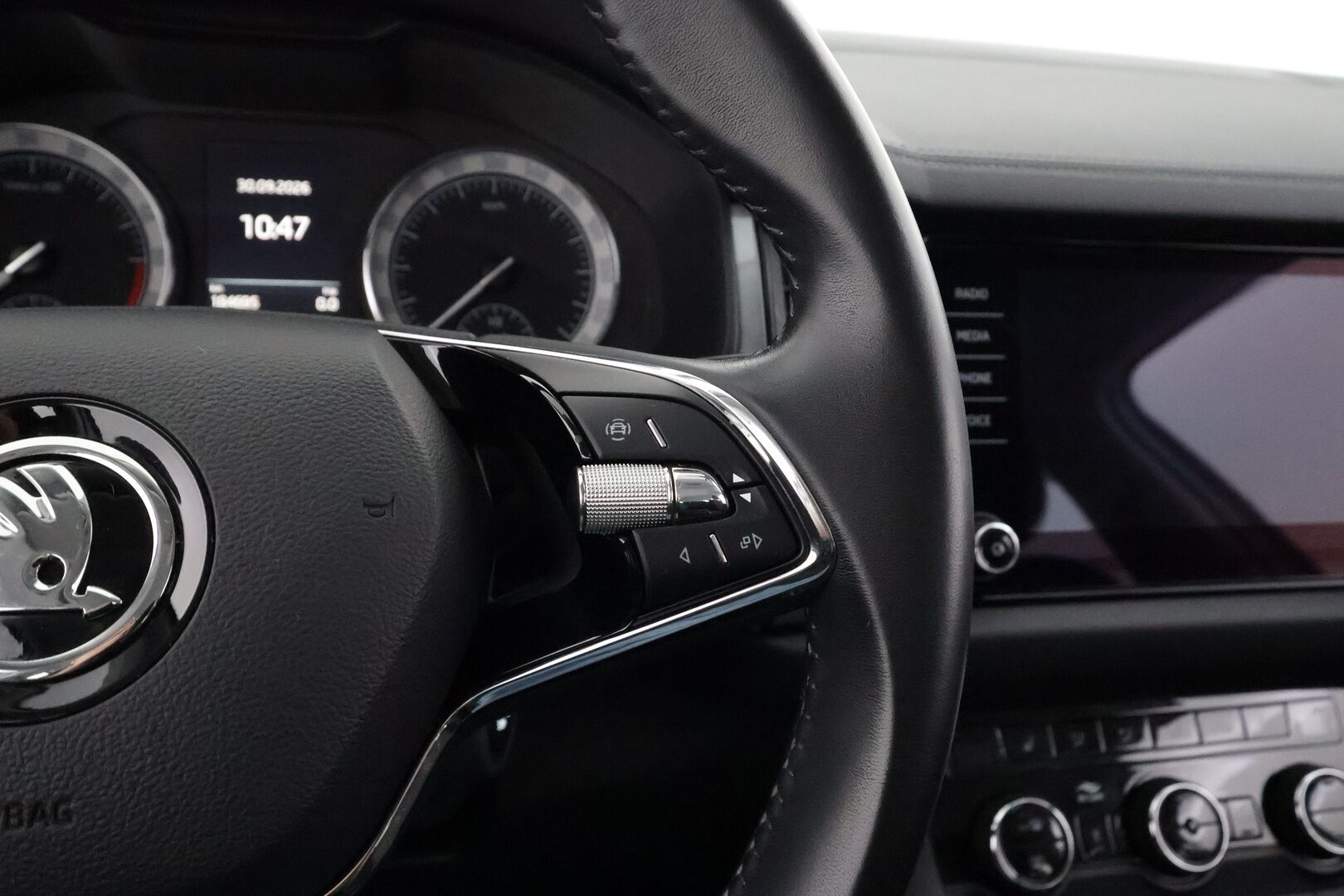 Skoda Kodiaq 2022 2.0 TDI 150 Active DSG Autom. 7-P - | Webasto | Koukku | ACC | LED | P.Kamera | Navi | Apple&Android | 1-om Suomi-auto | Kahdet renkaat |