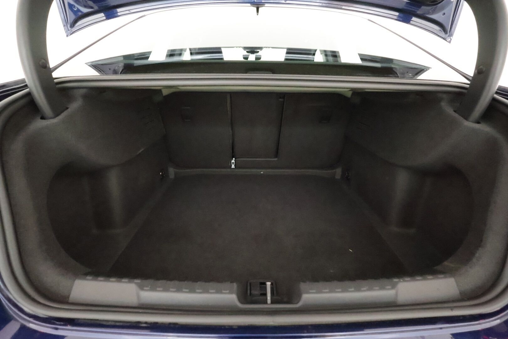 Audi A3 2022 Sedan Business Advanced 40 TDI 147 kW quattro S tronic - 3,99 % KORKOTARJOUS TÄHÄN AUTOON - Suomiauto / Webasto / Adapt.Vakkari / Digital Cockpit / Matrix LED / Nahkasisusta / Merkkihuollot / Poikkeukselliset varusteet!