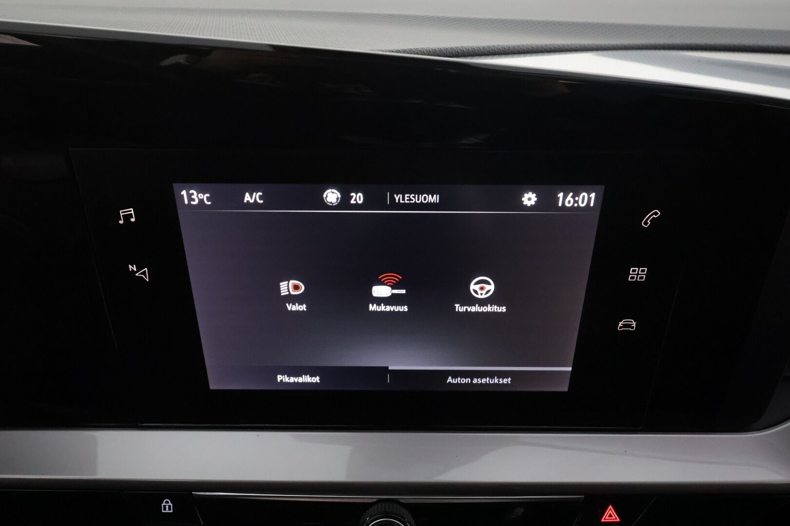 Opel MOKKA-E 2022 Innovation Plus 136 * ACC / LED / P.Kamera / Kaistavahti / Digimittaristo / Keyless * - Akku kuntotarkastettu / Suomi-auto / 2x Latauskaapelit / Kahdet renkaat aluvanteilla - HULLUT AVAJAISHULINAT KORKOTARJOUS 3,29 %