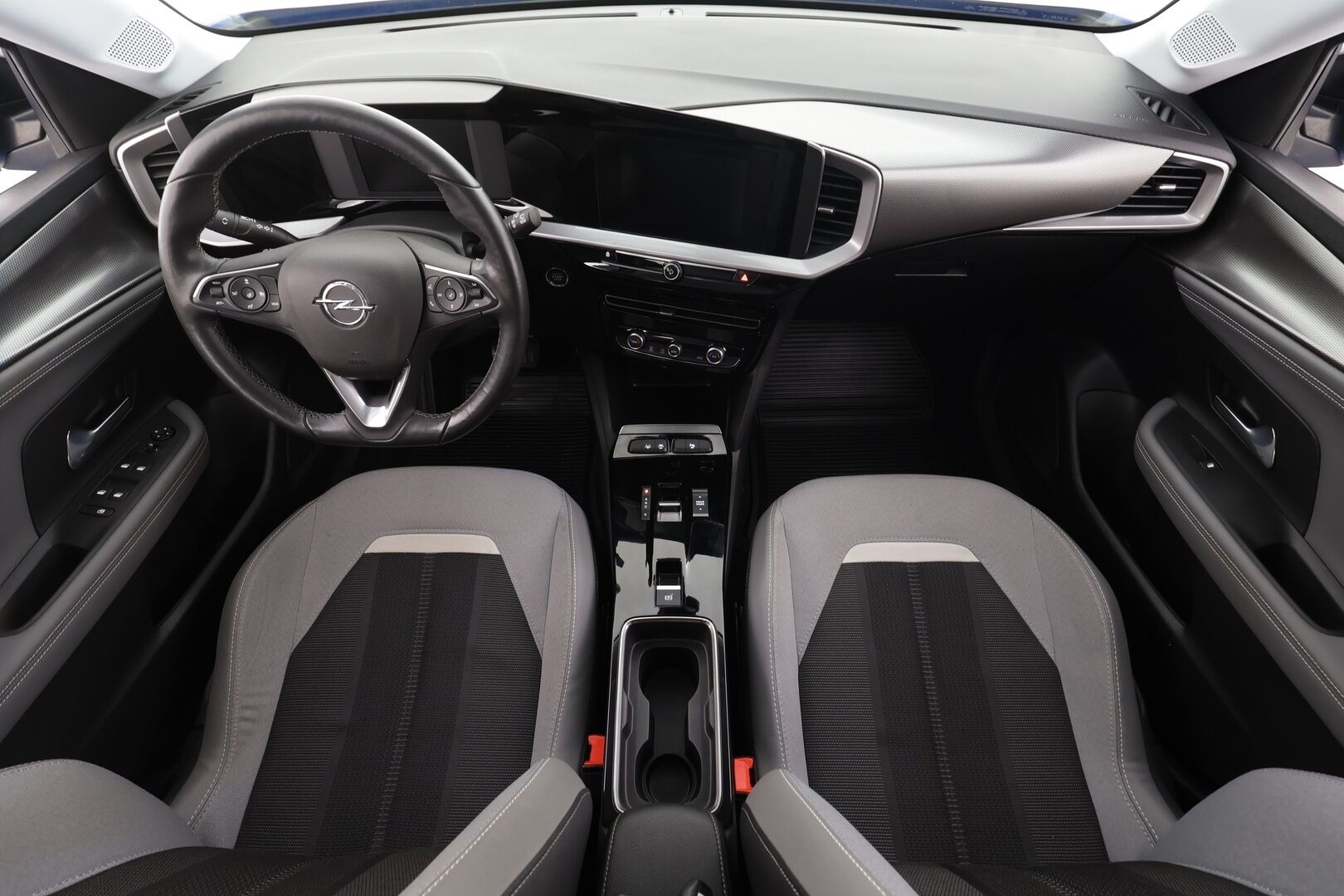 Opel MOKKA-E 2022 Innovation Plus 136 * ACC / LED / P.Kamera / Kaistavahti / Digimittaristo / Keyless * - Akku kuntotarkastettu / Suomi-auto / 2x Latauskaapelit / Kahdet renkaat aluvanteilla - HULLUT AVAJAISHULINAT KORKOTARJOUS 3,29 %