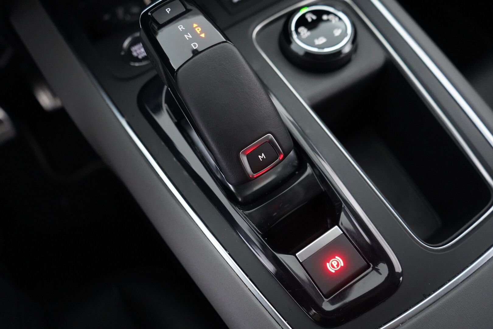 Citroen C5 Aircross 2022 PureTech 130 Comfort Selection EAT8  **360Kamera / Lämmitettävä tuulilasi /  Lohko / Vakkari / Alcantara / NAVI** - Merkkihuollettu / Kahdet renkaat alumiinivanteilla / Juuri katsastettu 