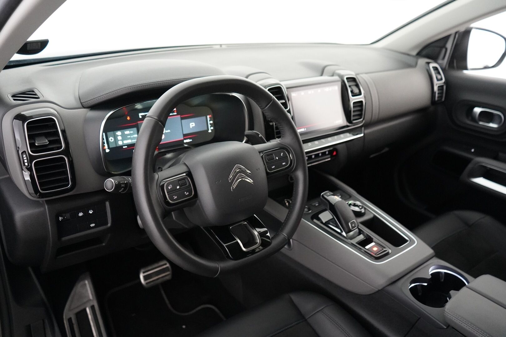 Citroen C5 Aircross 2022 PureTech 130 Comfort Selection EAT8  **360Kamera / Lämmitettävä tuulilasi /  Lohko / Vakkari / Alcantara / NAVI** - Merkkihuollettu / Kahdet renkaat alumiinivanteilla / Juuri katsastettu 