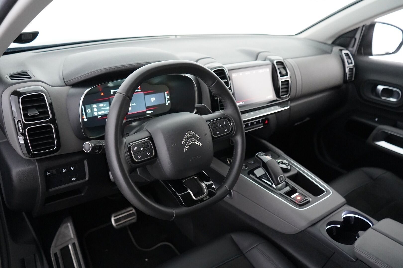 Citroen C5 Aircross 2022 PureTech 130 Comfort Selection EAT8  **360Kamera / Lämmitettävä tuulilasi /  Lohko / Vakkari / Alcantara / NAVI** - Merkkihuollettu / Kahdet renkaat alumiinivanteilla / Juuri katsastettu 