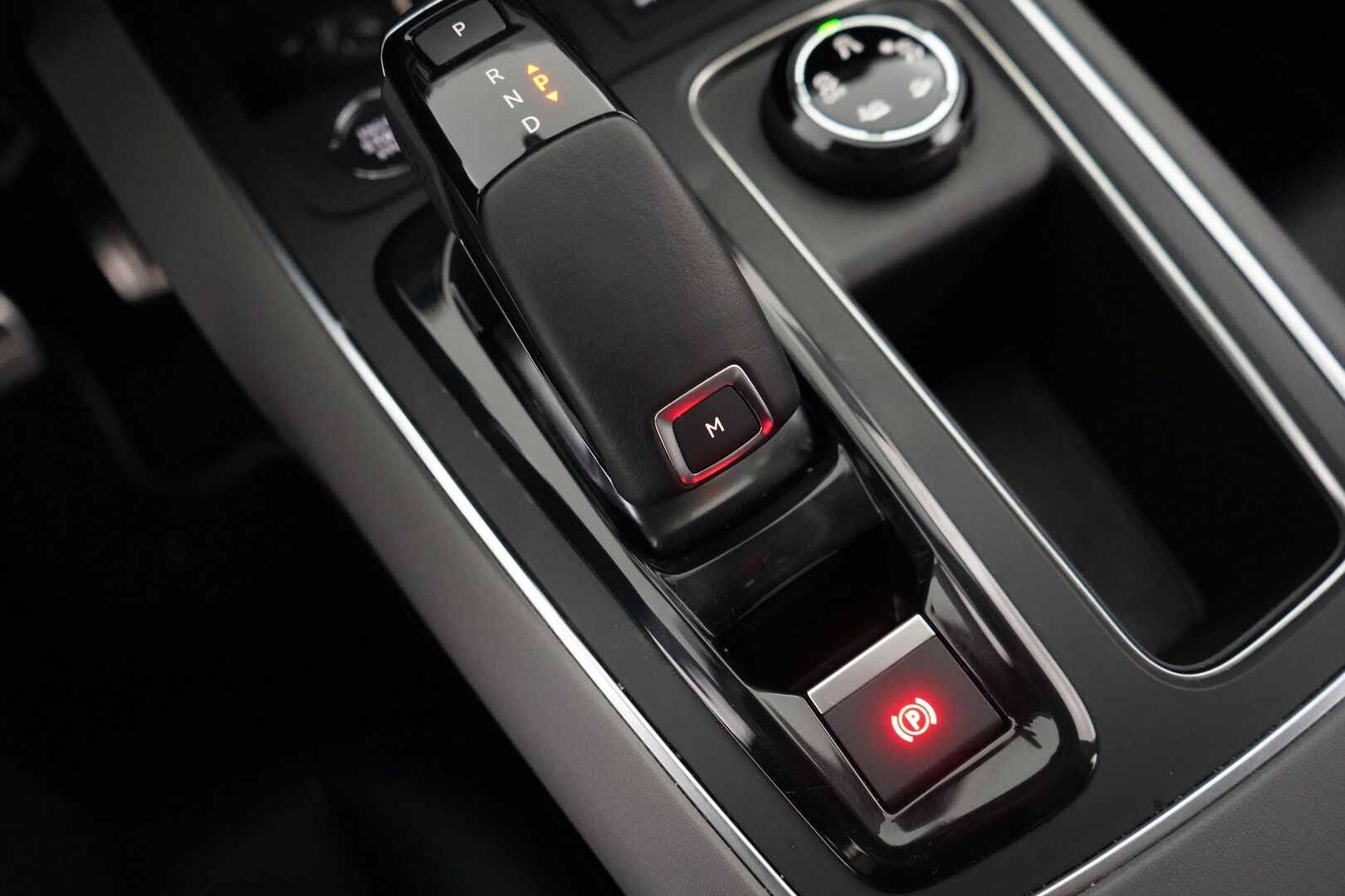 Citroen C5 Aircross 2022 PureTech 130 Comfort Selection EAT8  **360Kamera / Lämmitettävä tuulilasi /  Lohko / Vakkari / Alcantara / NAVI** - Merkkihuollettu / Kahdet renkaat alumiinivanteilla / Juuri katsastettu 