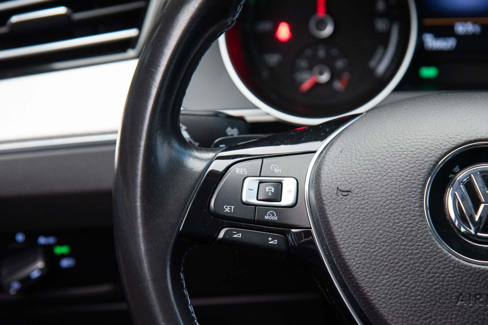 VOLKSWAGEN PASSAT 2016 13kwh,Variant GTE Plug-In Hybrid 160 kW DSG-aut *Vetokoukku / Webasto / Peruutuskamera* - * Akku vaihdettu suurempaan 13kwh akkuun, kuitit löytyy *