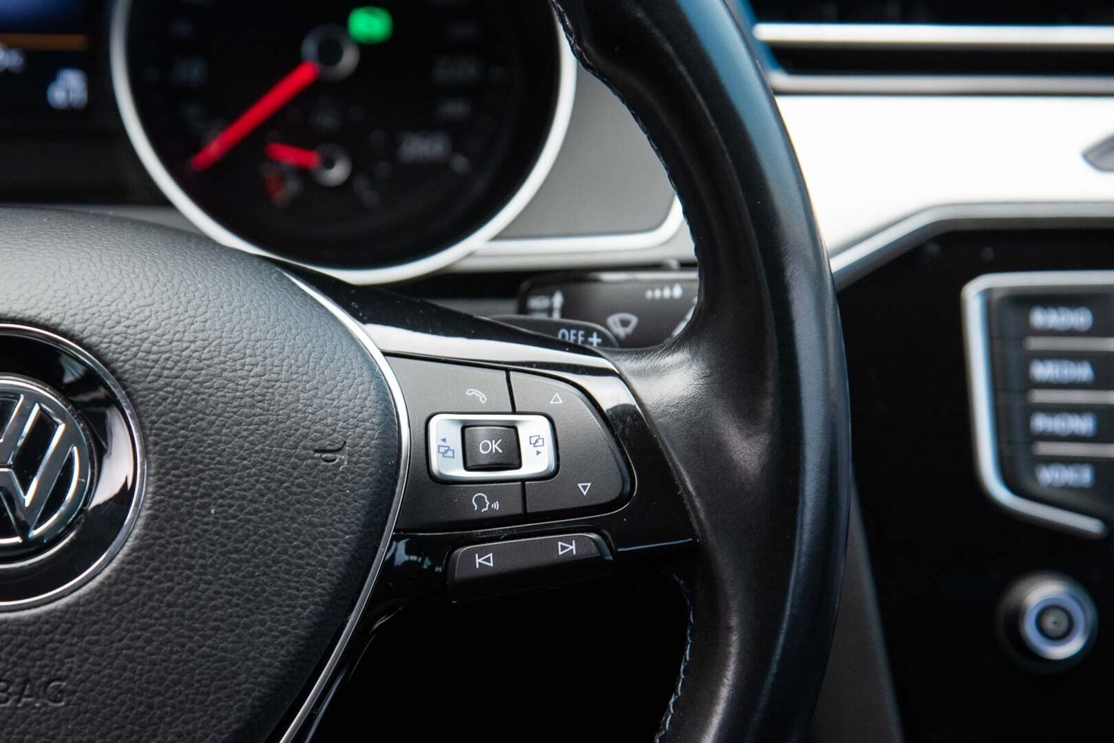 VOLKSWAGEN PASSAT 2016 13kwh,Variant GTE Plug-In Hybrid 160 kW DSG-aut *Vetokoukku / Webasto / Peruutuskamera* - * Akku vaihdettu suurempaan 13kwh akkuun, kuitit löytyy *