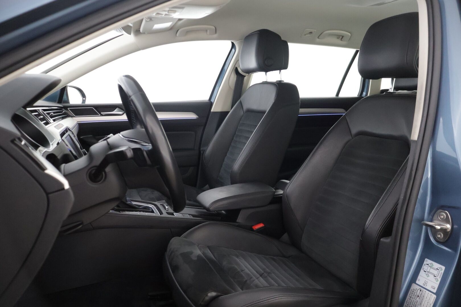 VOLKSWAGEN PASSAT 2016 13kwh,Variant GTE Plug-In Hybrid 160 kW DSG-aut *Adapt.vakkari / Vetokoukku / Webasto / Peruutuskamera* - * Akku vaihdettu suurempaan 13kwh akkuun, kuitit löytyy / jakopää vaihdettu 164tkm kohdalla 2022* - HULLUT AVAJAISHULINAT KORKOTARJOUS 3,29 %