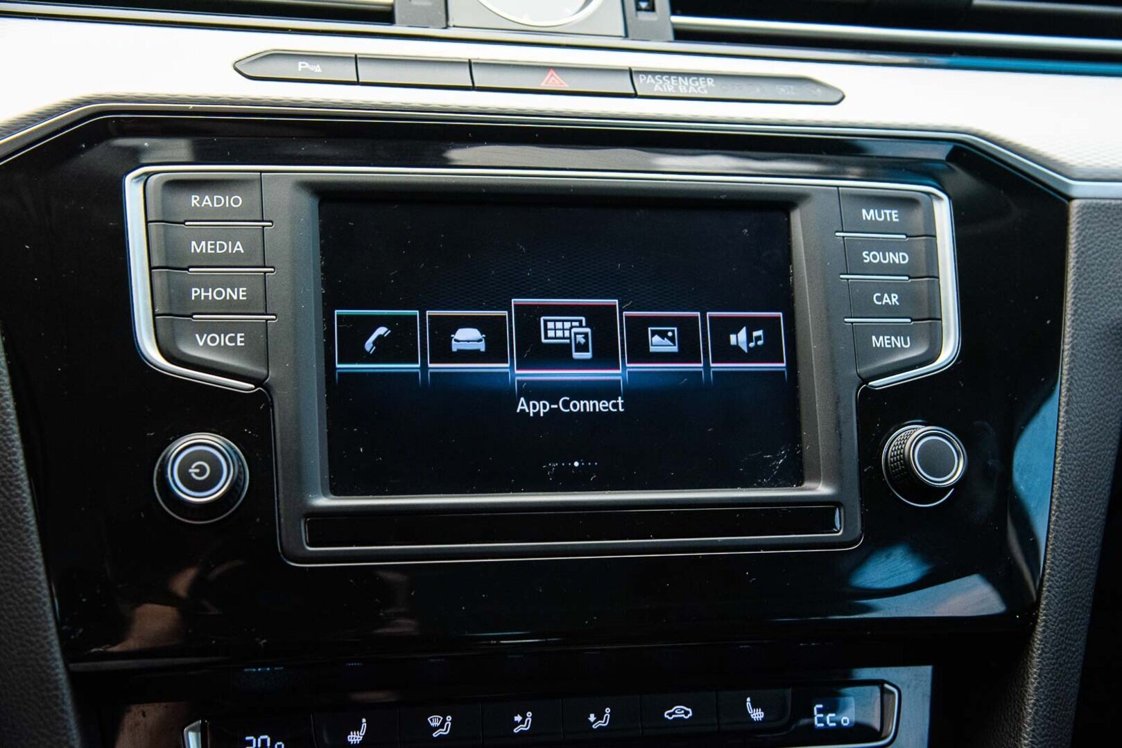 VOLKSWAGEN PASSAT 2016 13kwh,Variant GTE Plug-In Hybrid 160 kW DSG-aut *Vetokoukku / Webasto / Peruutuskamera* - * Akku vaihdettu suurempaan 13kwh akkuun, kuitit löytyy *