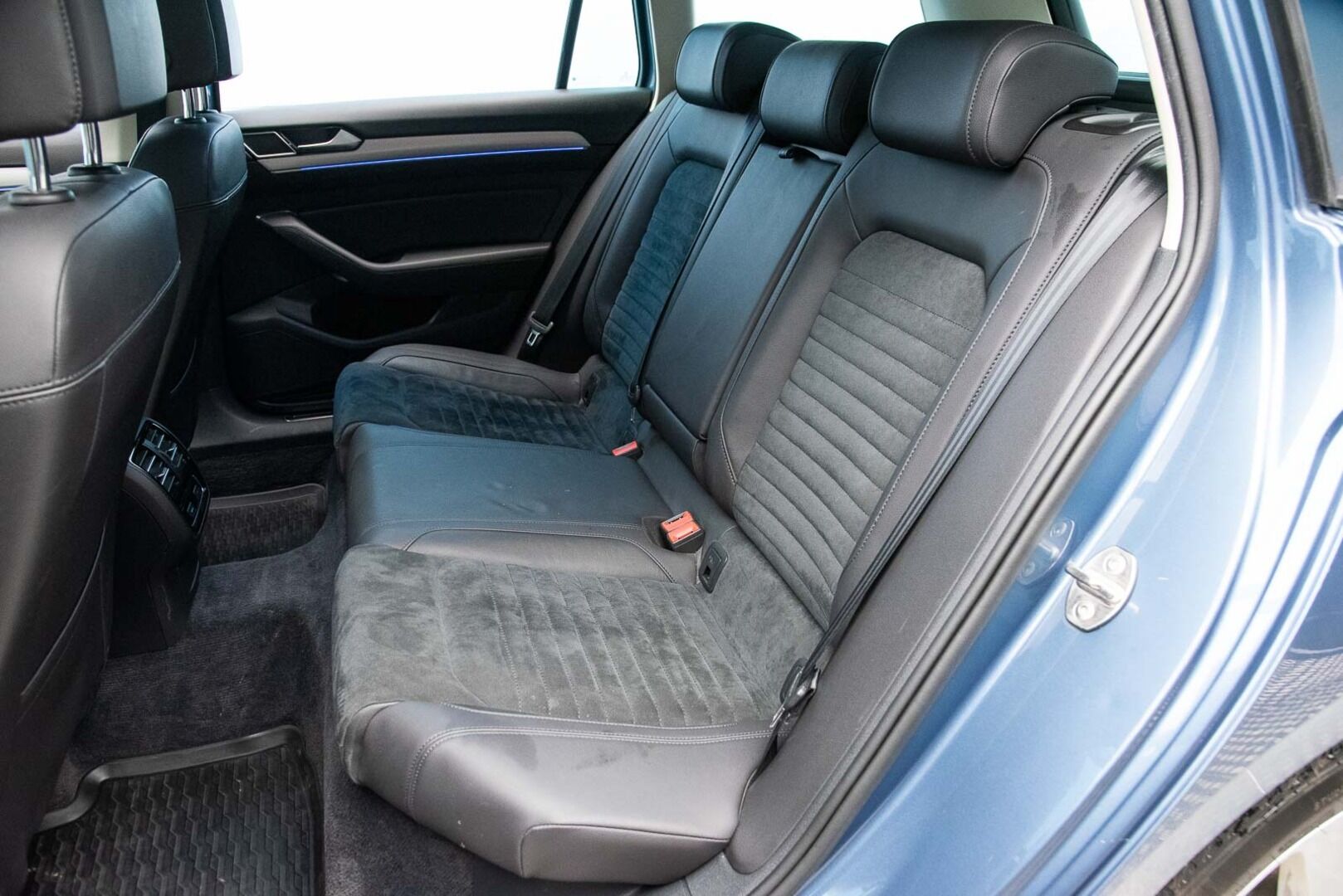 VOLKSWAGEN PASSAT 2016 13kwh,Variant GTE Plug-In Hybrid 160 kW DSG-aut *Vetokoukku / Webasto / Peruutuskamera* - * Akku vaihdettu suurempaan 13kwh akkuun, kuitit löytyy *