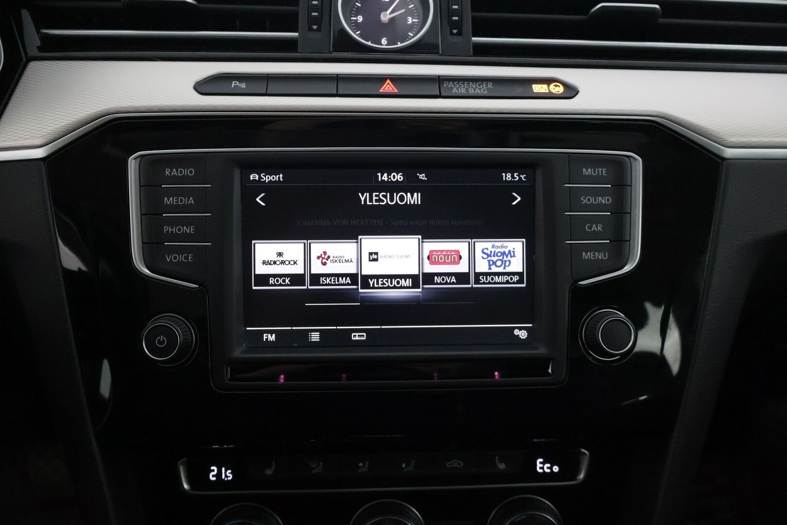 VOLKSWAGEN PASSAT 2016 13kwh,Variant GTE Plug-In Hybrid 160 kW DSG-aut - | Akku vaihdettu suurempaan 13kwh akkuun | SOH 99% | Adapt.vakkari | Vetokoukku | Webasto | Peruutuskamera |