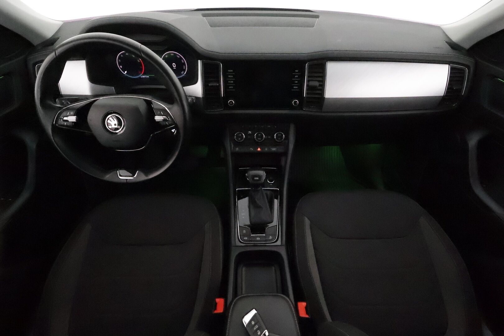 Skoda Kodiaq 2022 1.5 TSI ACT Ambition DSG **Adapt.Vakkari / LED-valot / P.Tutkat / Digimittaristo / Apple&Android / KeylessGO** - 3,99 % KORKOTARJOUS TÄHÄN AUTOON 31.8. ASTI! - 2-Omisteinen Suomi-auto / Kahdet Renkaat / Merkkihuollettu!