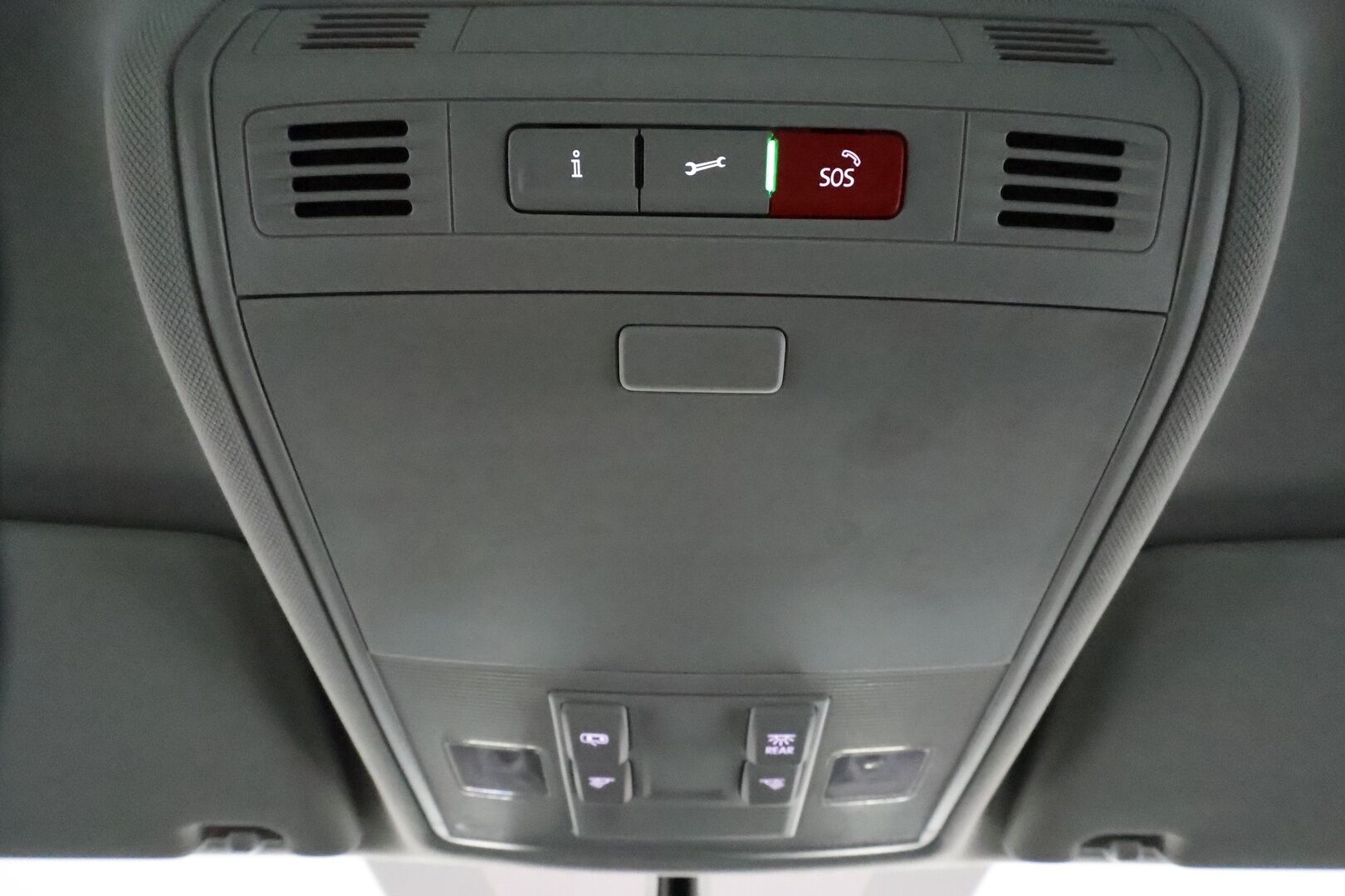 Skoda Kodiaq 2022 1.5 TSI ACT Ambition DSG **Adapt.Vakkari / LED-valot / P.Tutkat / Digimittaristo / Apple&Android / KeylessGO** - 3,99 % KORKOTARJOUS TÄHÄN AUTOON 31.8. ASTI! - 2-Omisteinen Suomi-auto / Kahdet Renkaat / Merkkihuollettu!