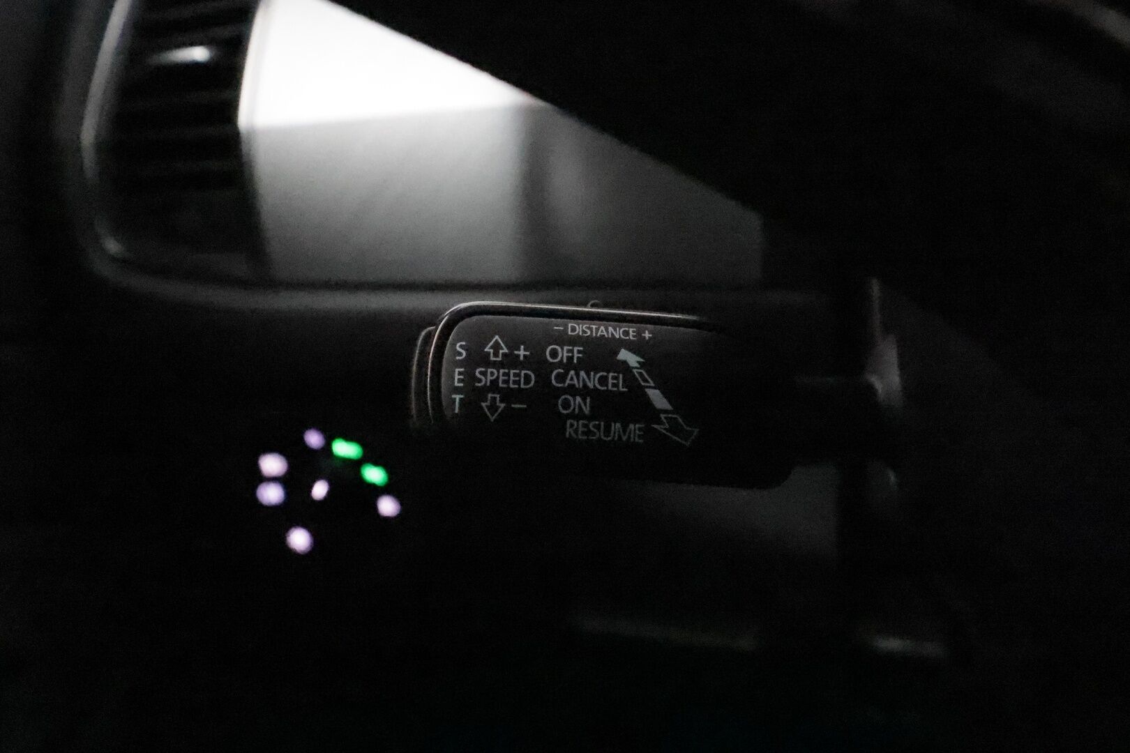 Skoda Kodiaq 2022 1.5 TSI ACT Ambition DSG **Adapt.Vakkari / LED-valot / P.Tutkat / Digimittaristo / Apple&Android / KeylessGO** - 3,99 % KORKOTARJOUS TÄHÄN AUTOON 31.8. ASTI! - 2-Omisteinen Suomi-auto / Kahdet Renkaat / Merkkihuollettu!