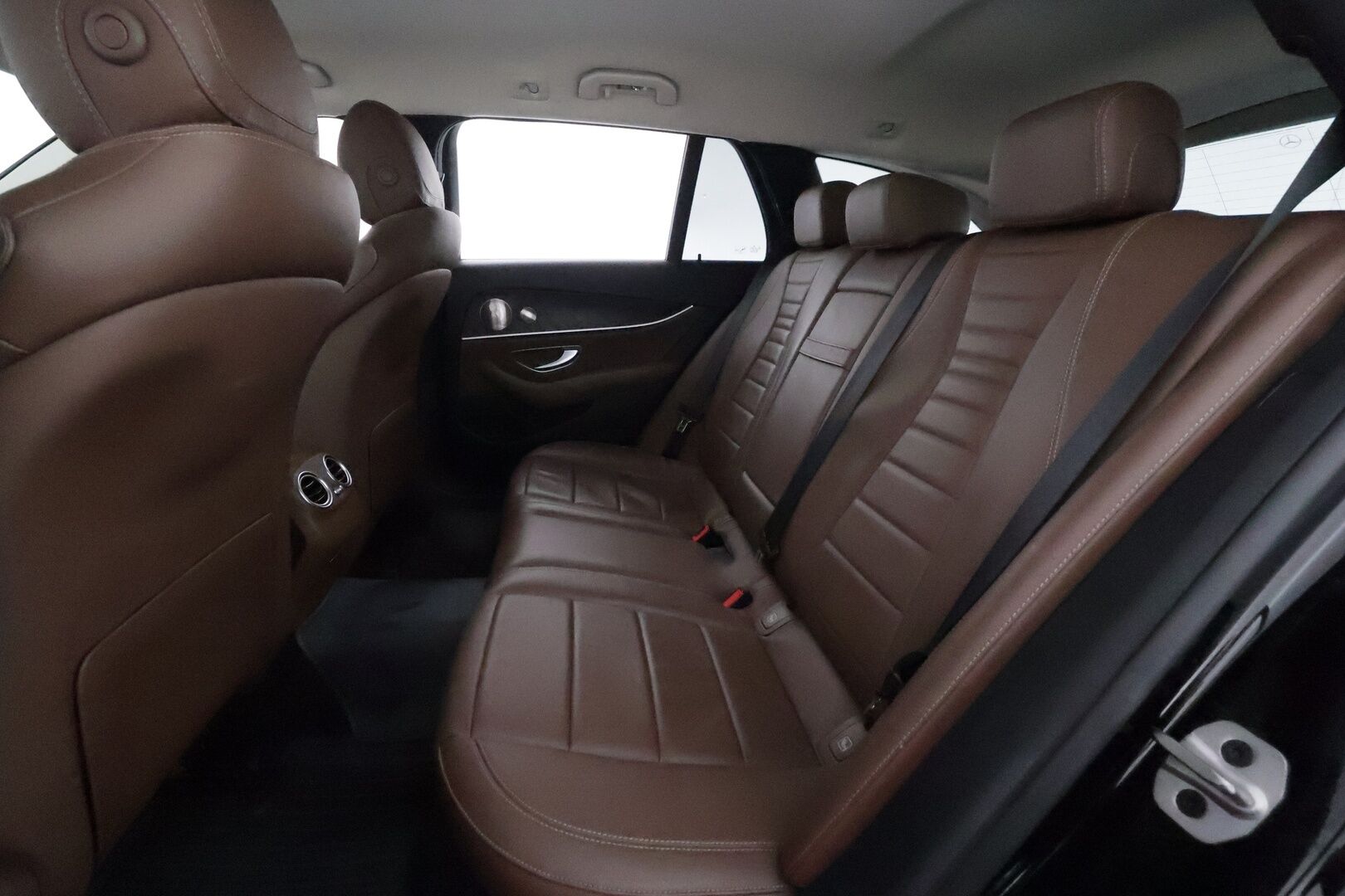 Mercedes-Benz E 2022 200 d T A Business Avantgarde *Burmester / Muistipenkit / Vakkari / Multibeam / 360° / Widescreen / KeylessGo* - Suomi-auto / Kahdet renkaat aluvanteilla