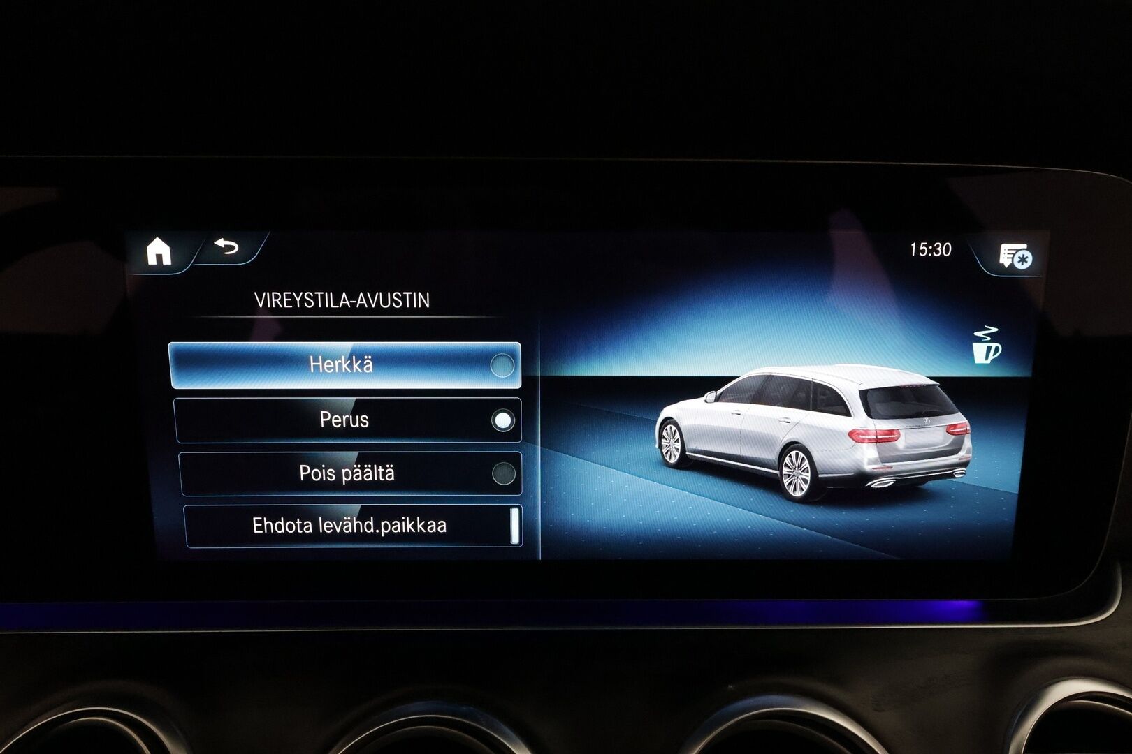 Mercedes-Benz E 2022 200 d T A Business Avantgarde *Burmester / Muistipenkit / Vakkari / Multibeam / 360° / Widescreen / KeylessGo* - Suomi-auto / Kahdet renkaat aluvanteilla