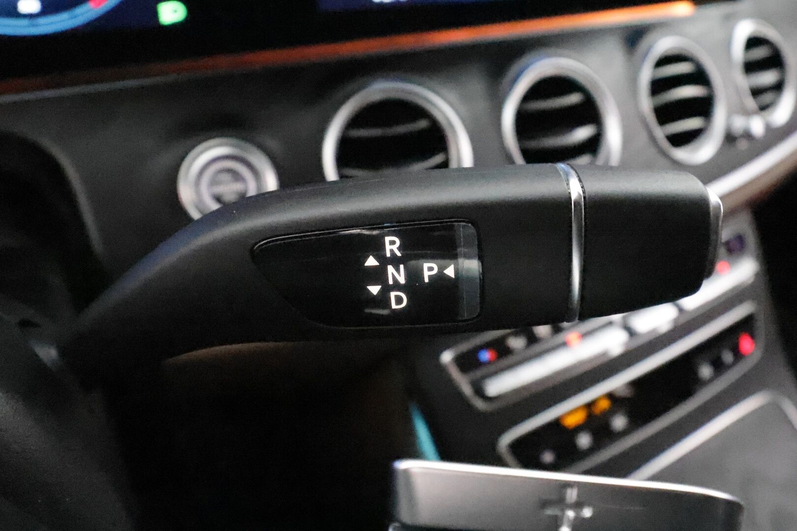 Mercedes-Benz E 2022 200 d T A Business Avantgarde *Burmester / Muistipenkit / Vakkari / Multibeam / 360° / Widescreen / KeylessGo* - Suomi-auto / Kahdet renkaat aluvanteilla