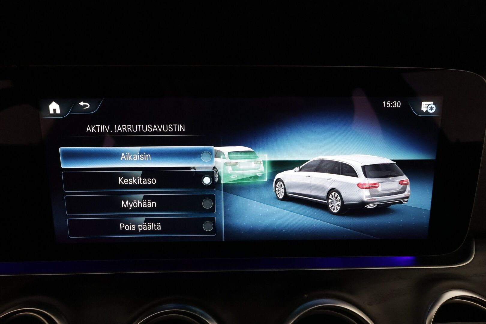 Mercedes-Benz E 2022 200 d T A Business Avantgarde *Burmester / Muistipenkit / Vakkari / Multibeam / 360° / Widescreen / KeylessGo* - Suomi-auto / Kahdet renkaat aluvanteilla