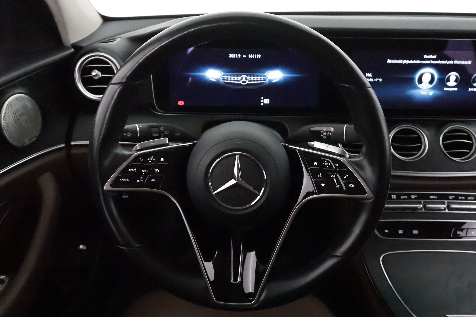 Mercedes-Benz E 2022 200 d T A Business Avantgarde *Burmester / Muistipenkit / Vakkari / Multibeam / 360° / Widescreen / KeylessGo* - Suomi-auto / Kahdet renkaat aluvanteilla