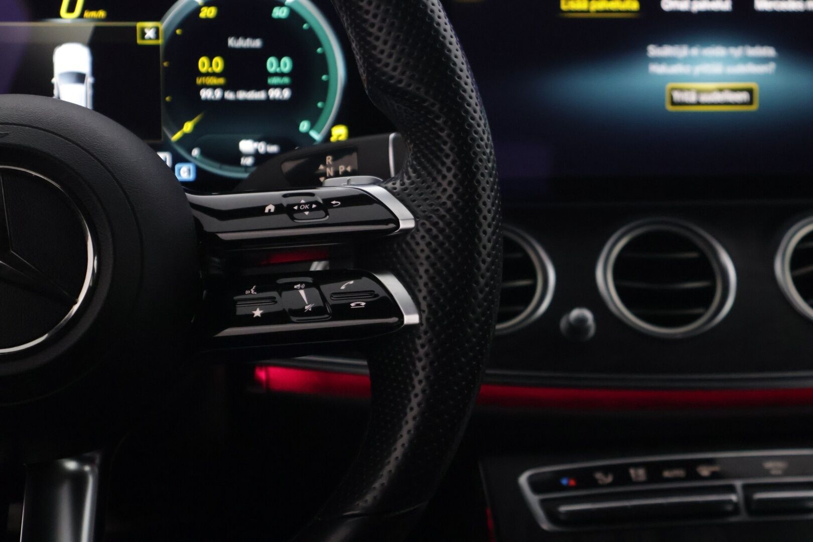 Mercedes-Benz E 2021 300 de T A Business AMG EQ Power *Vakkari / 360-kamera / Vetokoukku / Puolinahkasisusta / Keylessgo * - * Akku kuntotarkastettu SOH 90,7% / ALV-vähennyskelpoinen * - HULLUT AVAJAISHULINAT KORKOTARJOUS 3,29 %