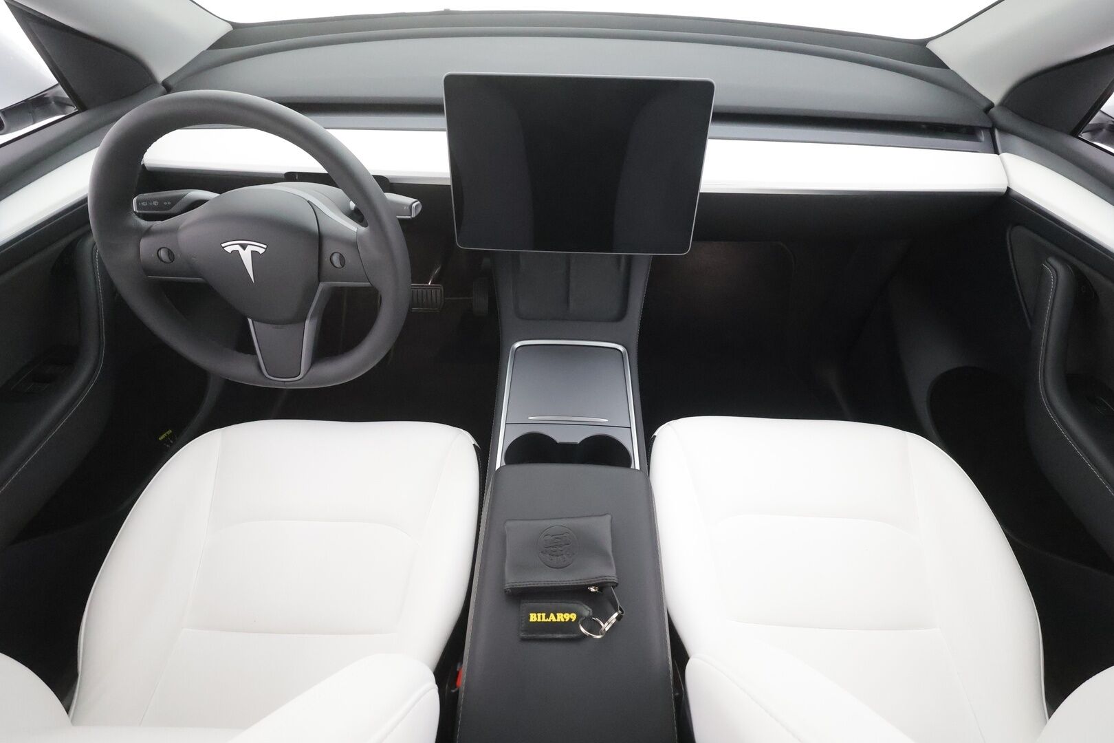 Tesla Model Y 2023 Long Range - | ACC | ILP | Koukku | Valkoiset nahat | Ryzen | Premium Audio | Lasikatto | Muistipenkki | P.kamera ja tutkat | 1-om suomiauto | 2x alut |