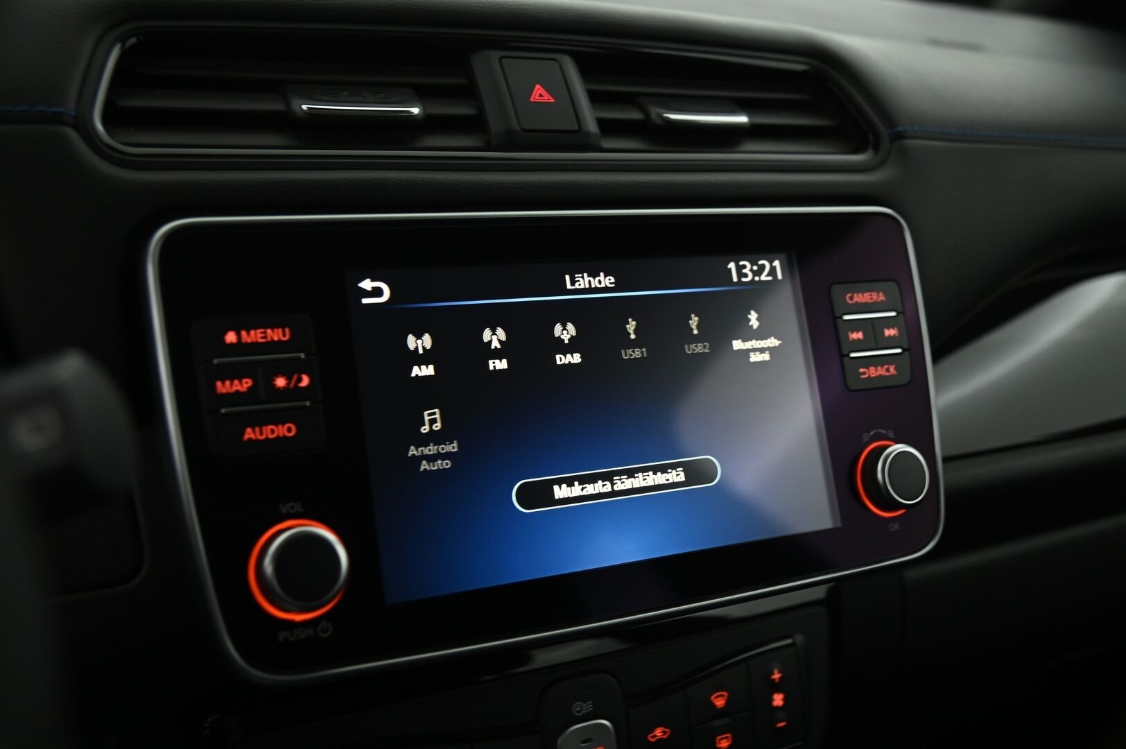 Nissan Leaf 2023 40 KWh N-Connecta * ILP / 360-Kamera / ACC / Kaukovaloautomatiikka / BLIS / KeylessGo* - 1-Omisteinen Suomi-auto / Merkkiliikkeen huoltohistoria!