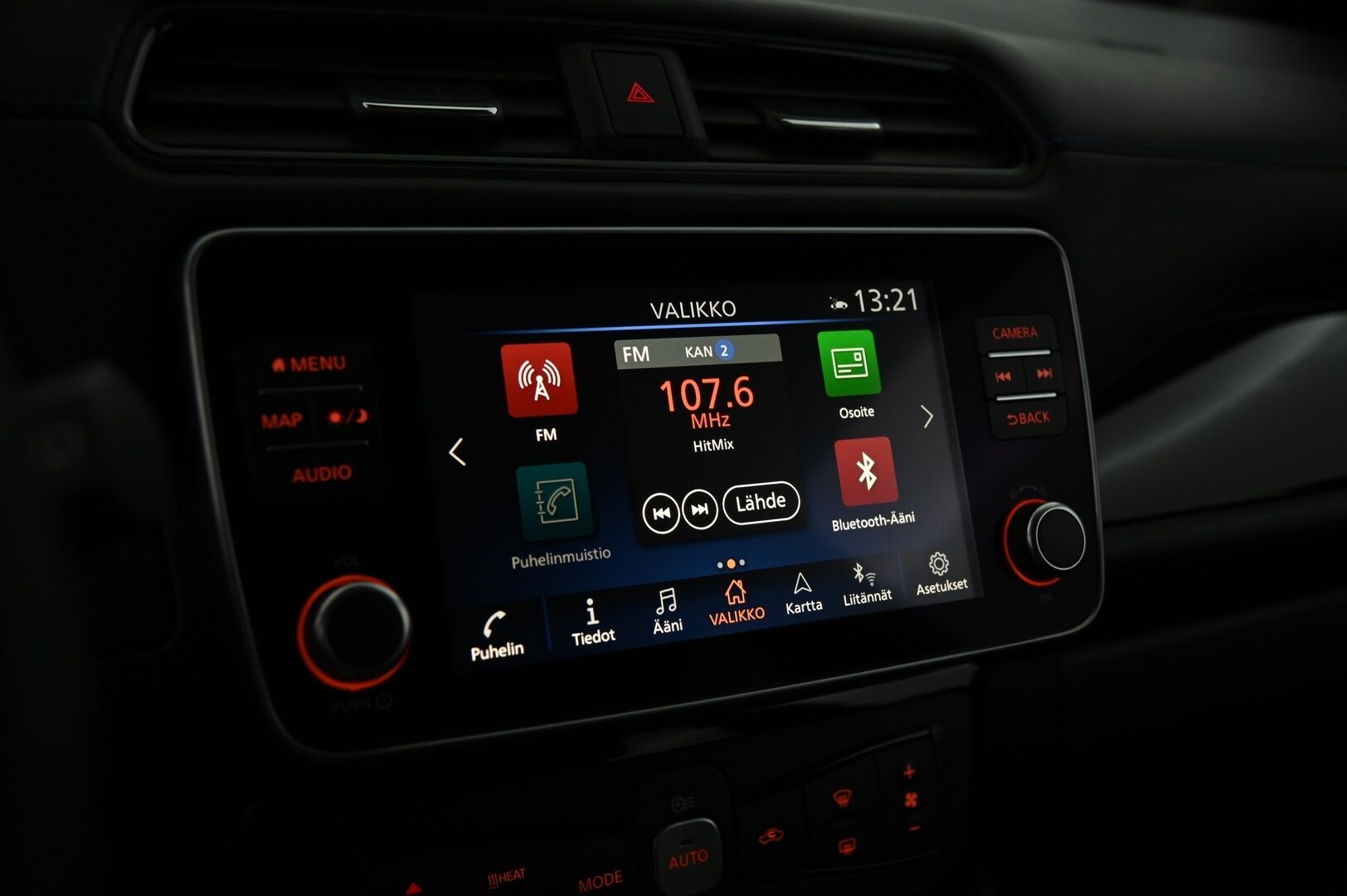 Nissan Leaf 2023 40 KWh N-Connecta * ILP / 360-Kamera / ACC / Kaukovaloautomatiikka / BLIS / KeylessGo* - 1-Omisteinen Suomi-auto / Merkkiliikkeen huoltohistoria!