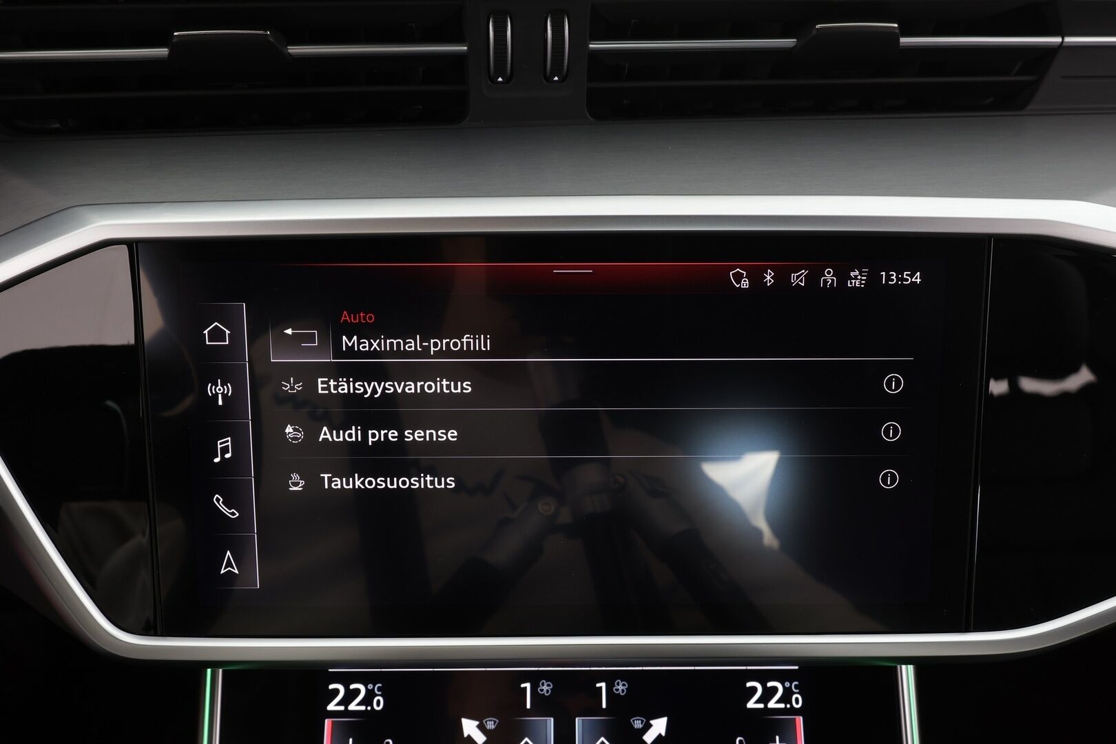 Audi A6 2023 Business Sport 50 TFSI e quattro S-Line * Vakkari / P.kamera / Matrix LED / Navi / Sporttipenkit / Koukku * - 1.Om Suomi-auto / Kahdet renkaat aluvanteilla / Merkkihuollettu - Osta nyt, maksa vasta ensi vuonna