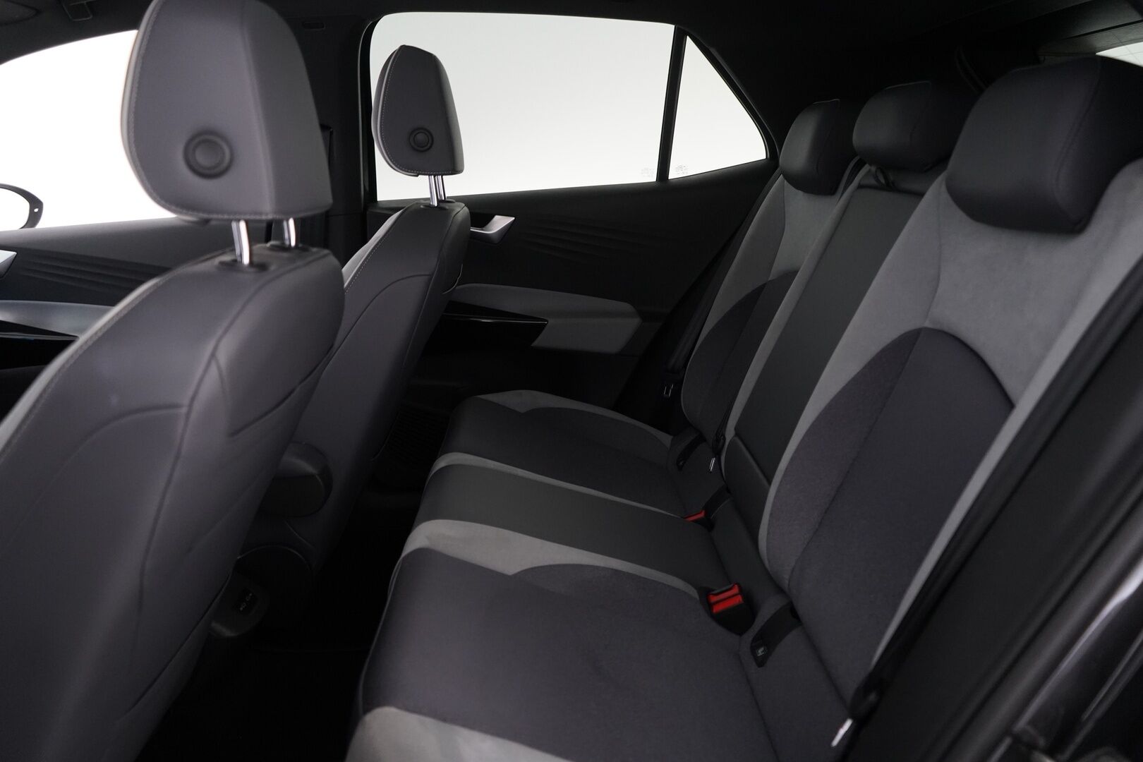Volkswagen ID.3 2021 Pro Performance Business 150 kW, akku 58 kWh *Sporttipenkit / IQ.Lights / ACC / Ambient / Panorama* - Kahdet hyvät renkaat / Molemmat laturit / Merkkihuollettu