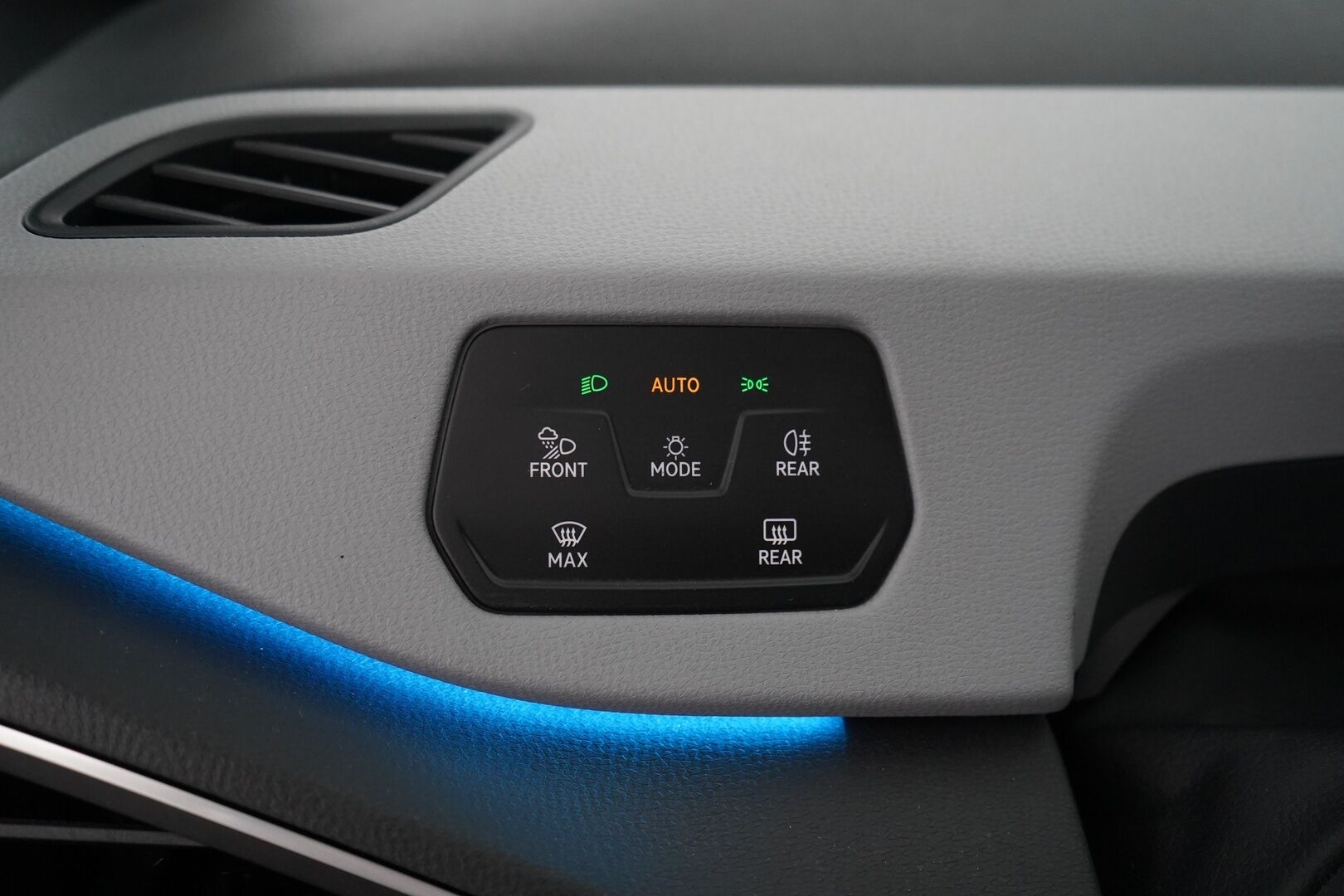 Volkswagen ID.3 2021 Pro Performance Business 150 kW, akku 58 kWh *Sporttipenkit / IQ.Lights / ACC / Ambient / Panorama* - Kahdet hyvät renkaat / Molemmat laturit / Merkkihuollettu
