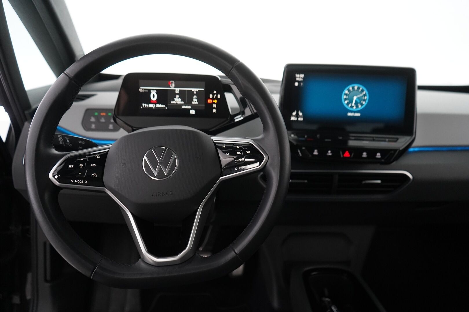 Volkswagen ID.3 2021 Pro Performance Business 150 kW, akku 58 kWh *Sporttipenkit / IQ.Lights / ACC / Ambient / Panorama* - Kahdet hyvät renkaat / Molemmat laturit / Merkkihuollettu