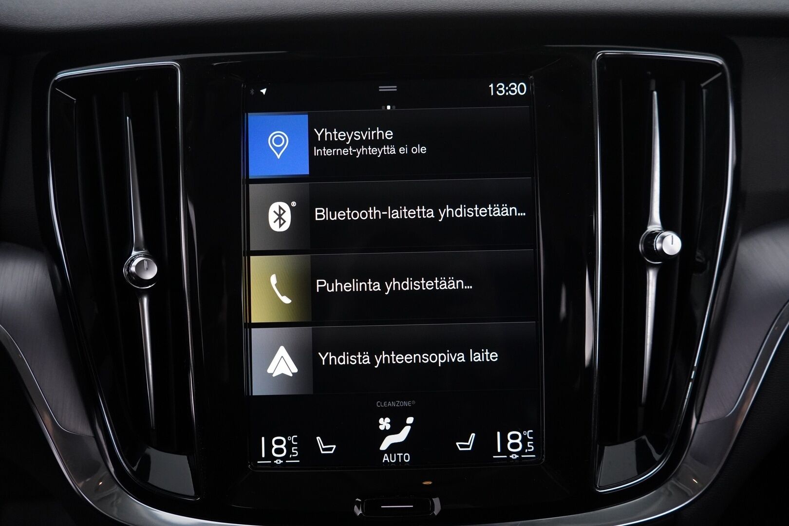 Volvo V60 2020 T6 TwE AWD Momentum aut *Webasto / ACC / Koukku / Digimittaristo / Navi / Apple&Android* - Kahdet OEM vanteet / Jakopää vaihdettu / Merkkihuollettu